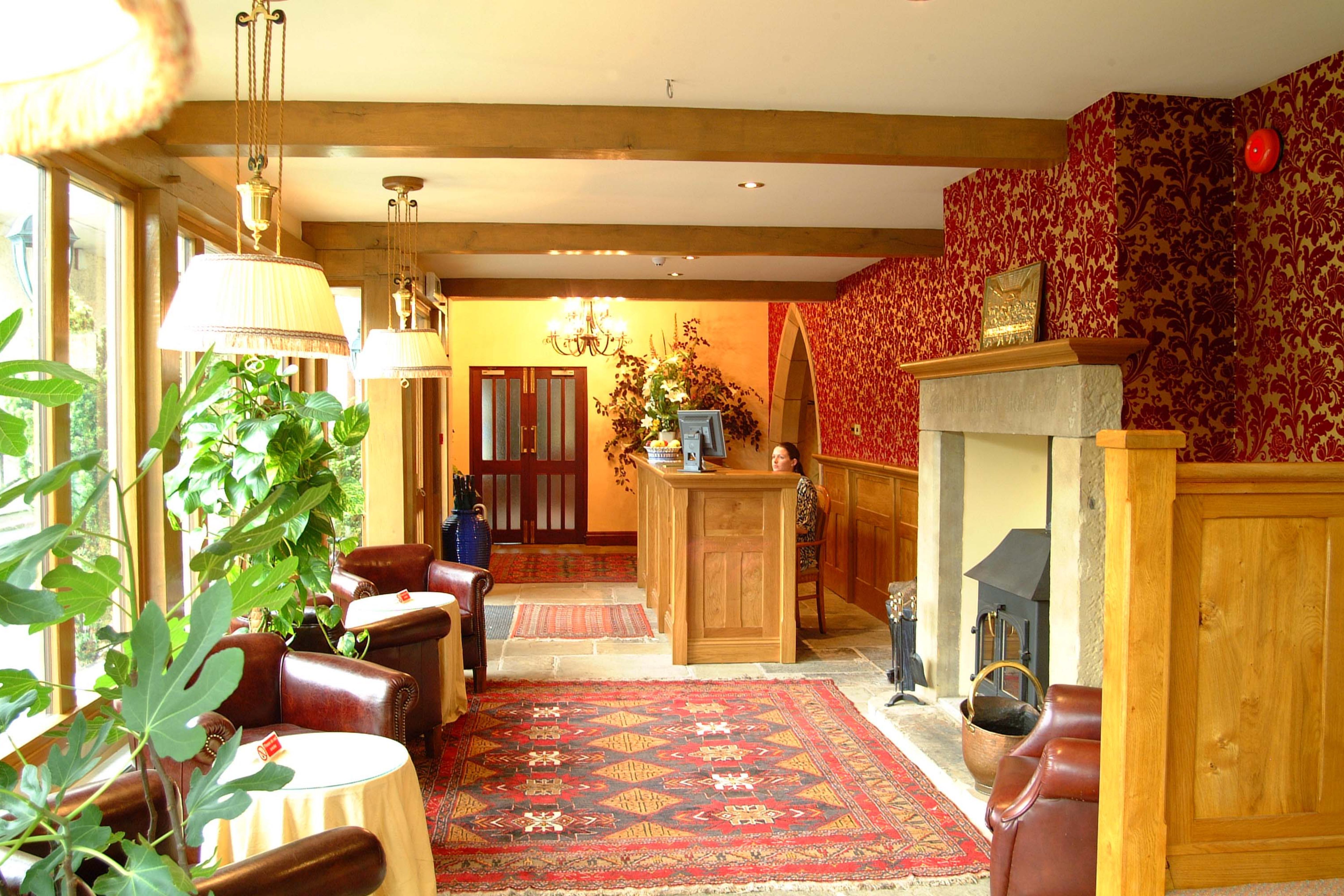 Gibbon Bridge Hotel, Green Lane, Chipping, Preston, PR3 2TQ