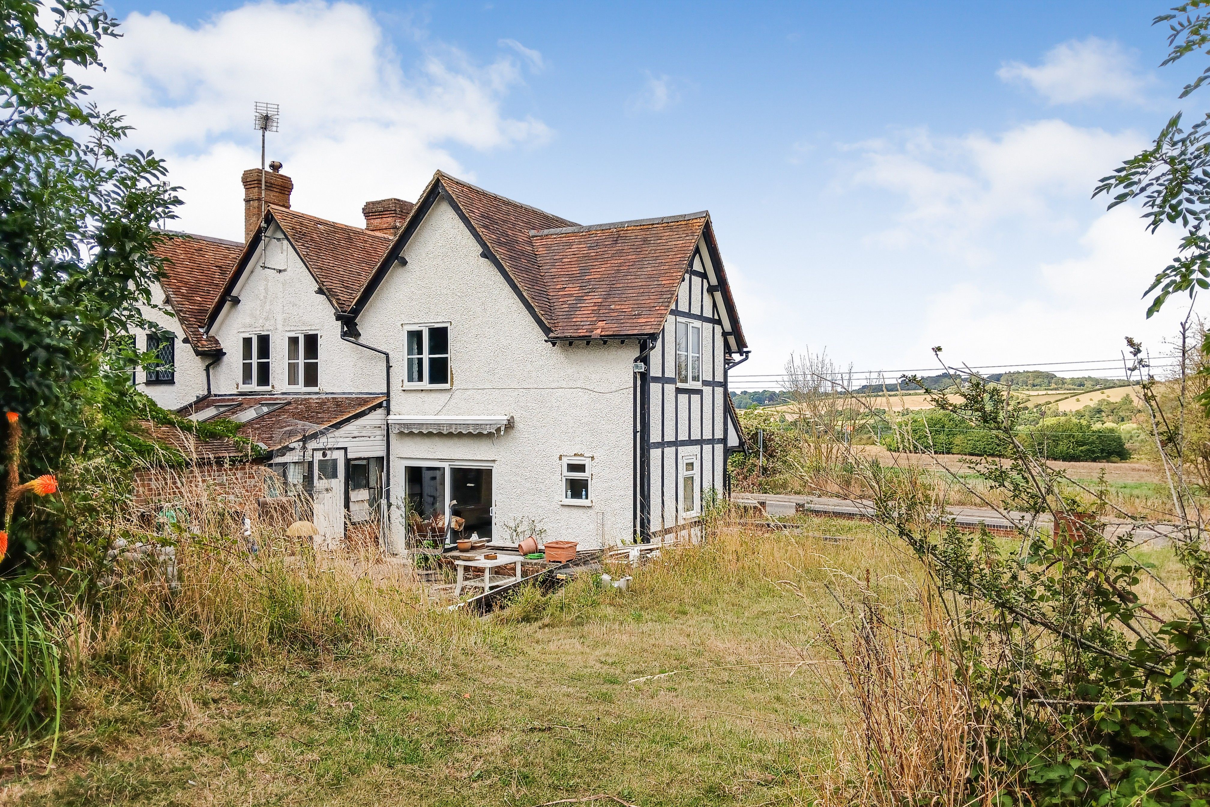 13 Reading Road, Lower Basildon, Reading RG8 9NG