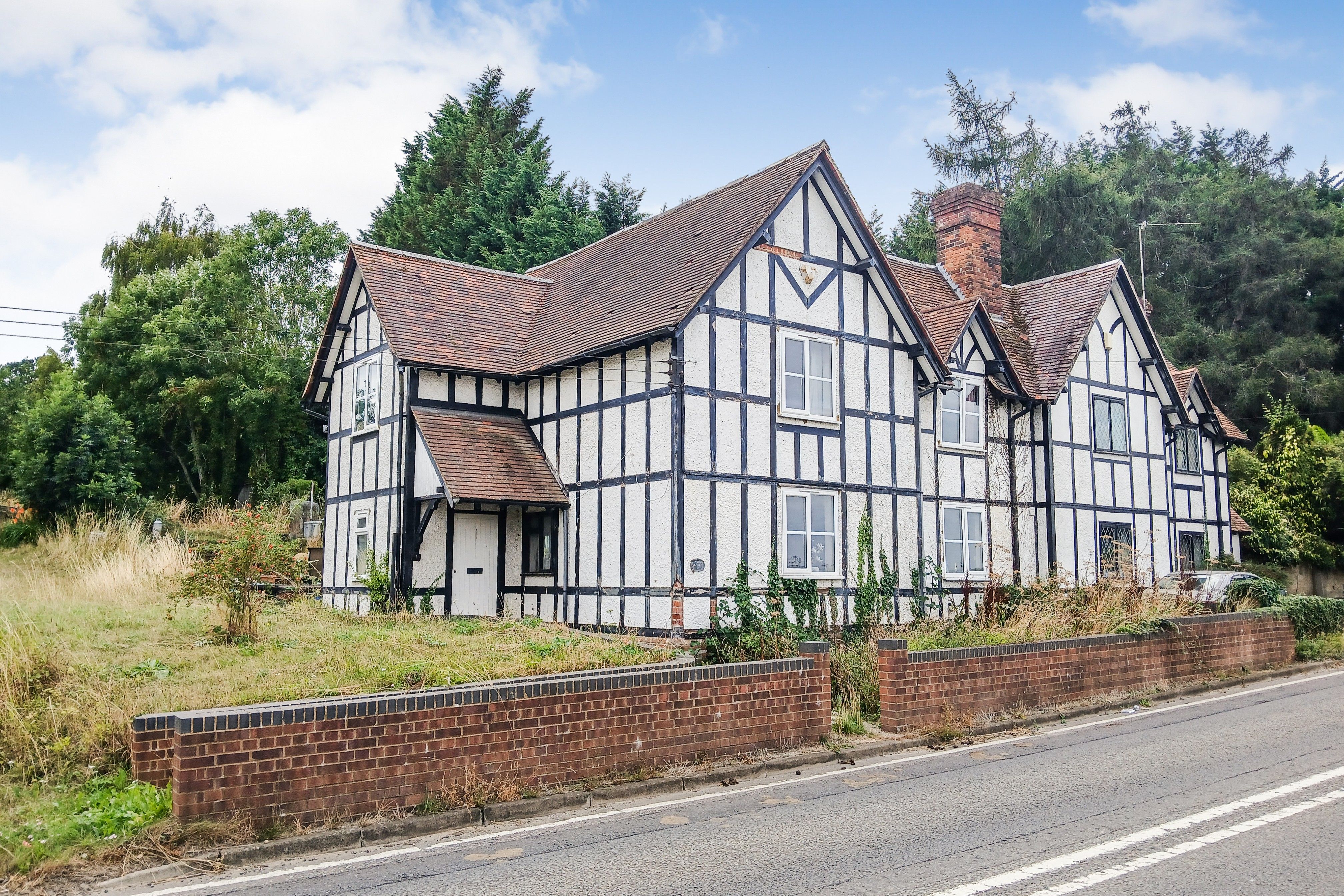 13 Reading Road, Lower Basildon, Reading RG8 9NG