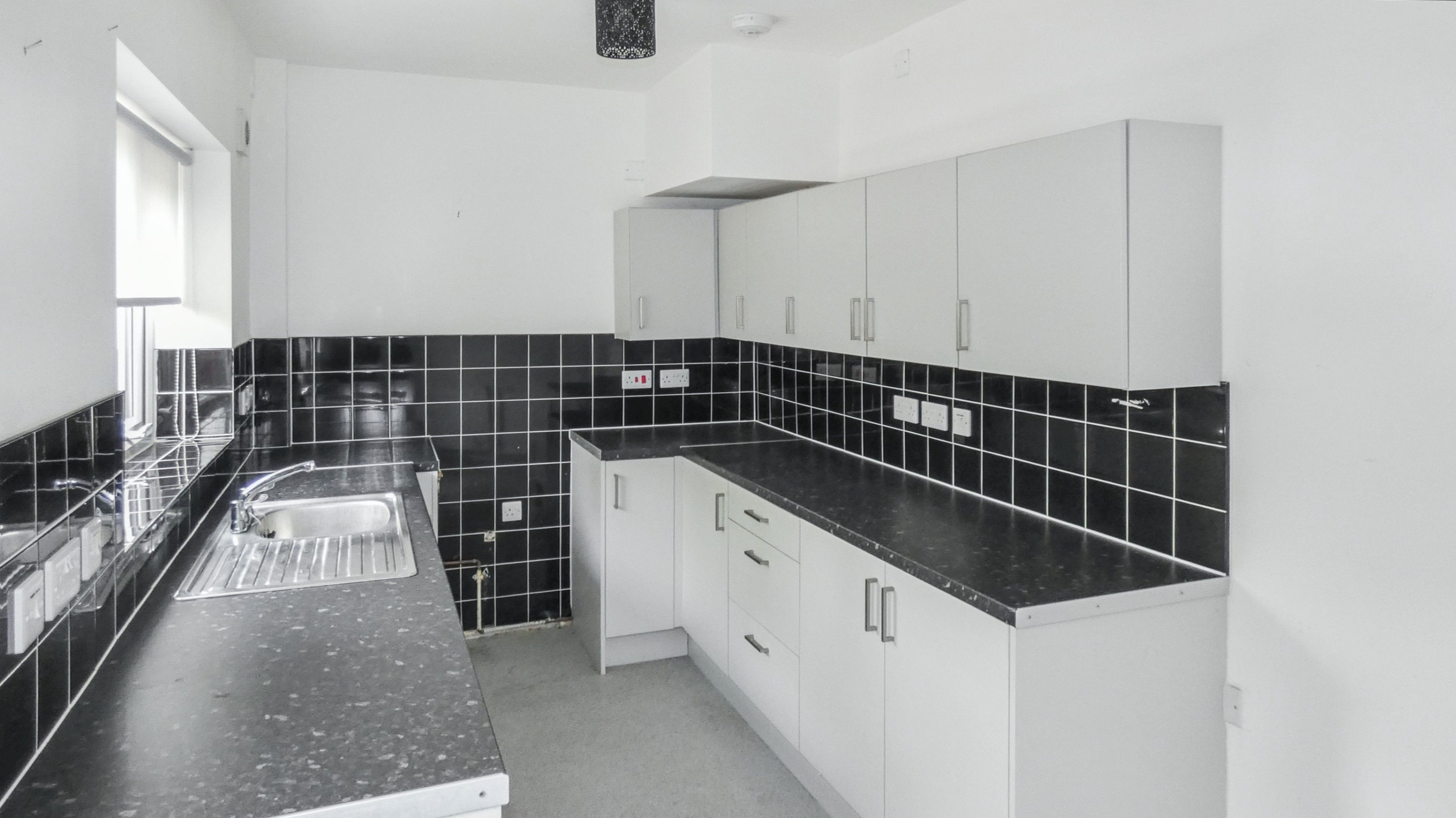 79 Twenty Fourth Avenue, Hull, East Yorkshire, HU6 9LX