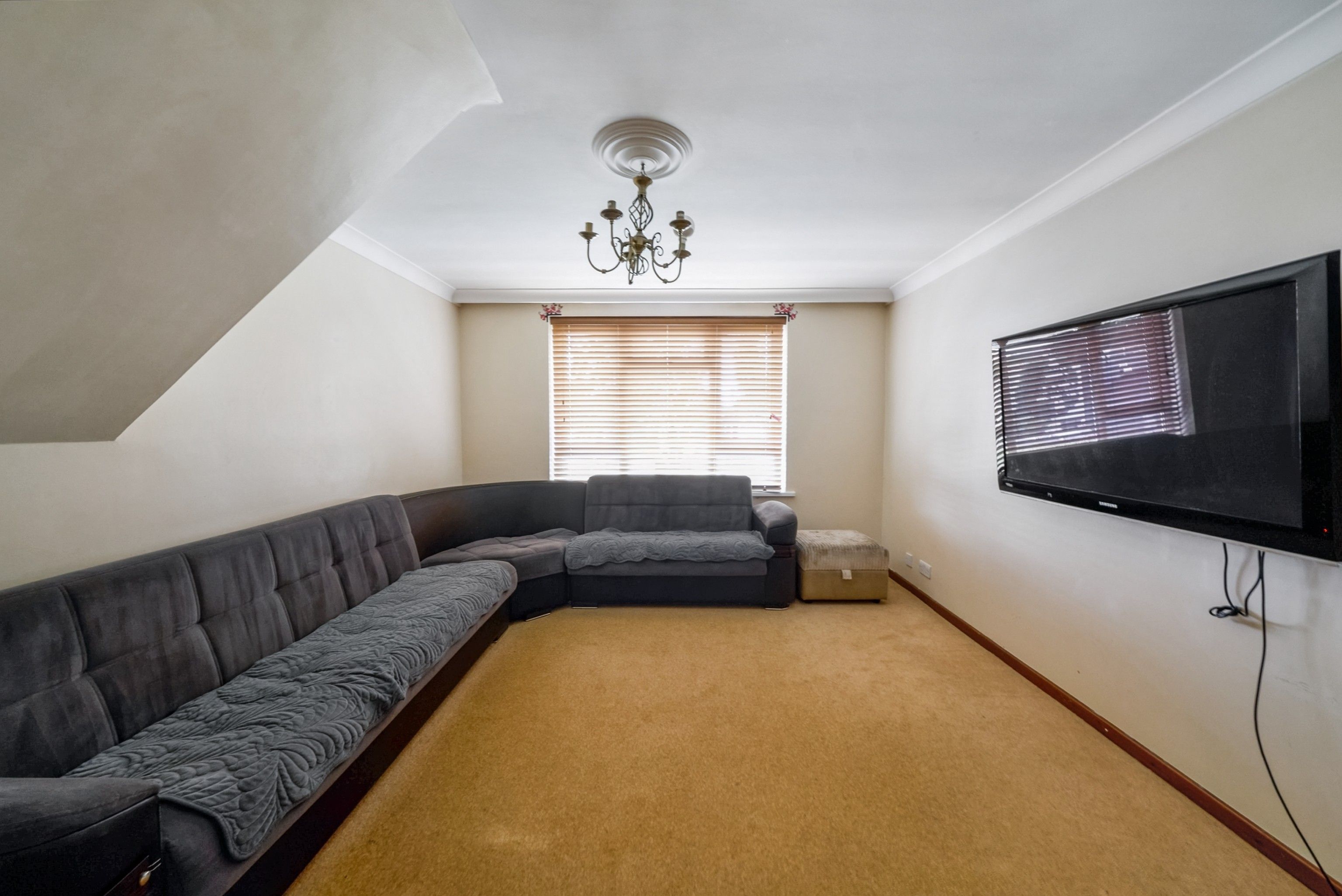 52 Longcroft Rise, Loughton, Essex, IG10 3ND