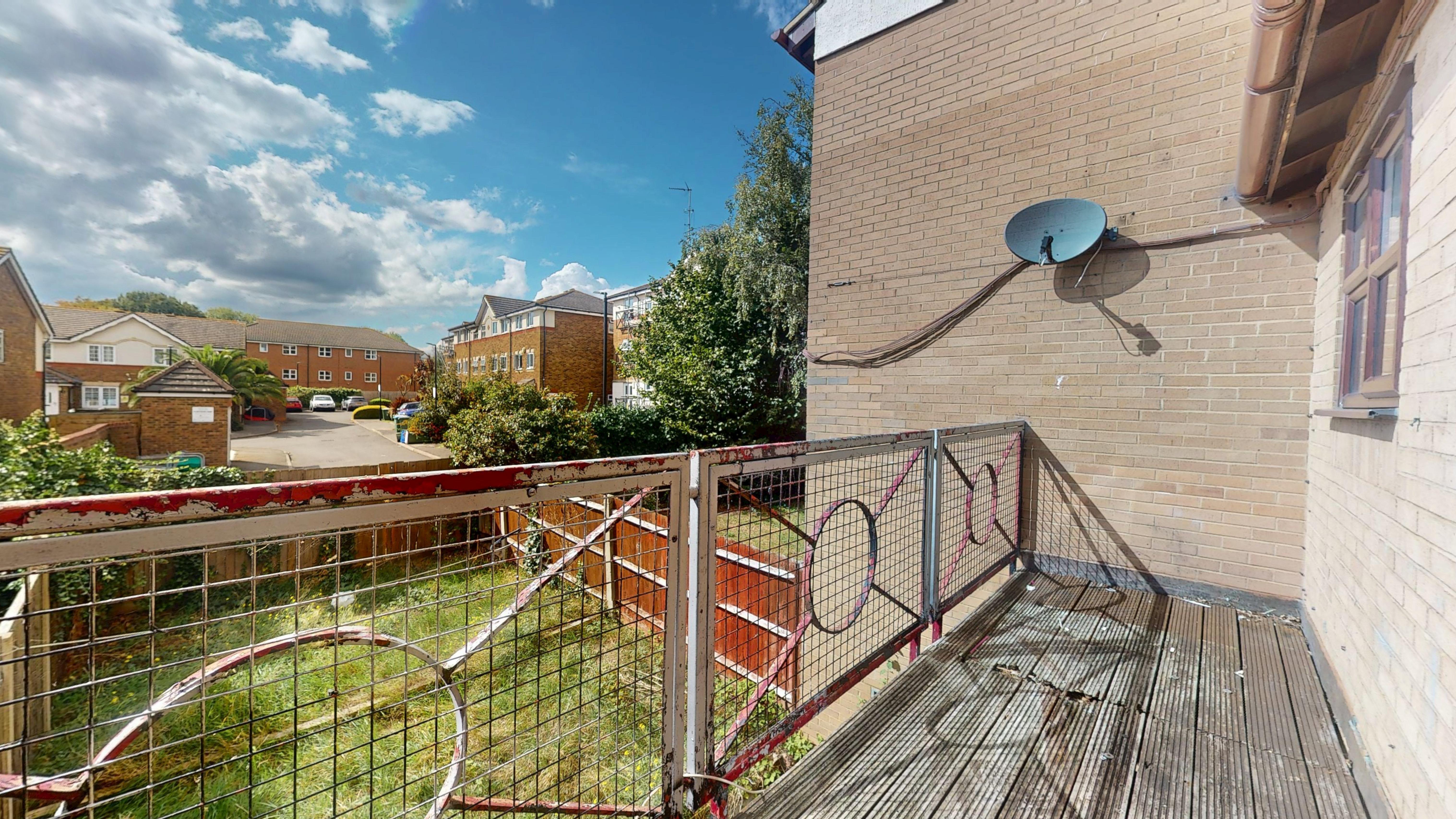 4 Thamesbank Place, Thamesmead, London, SE28 8PR