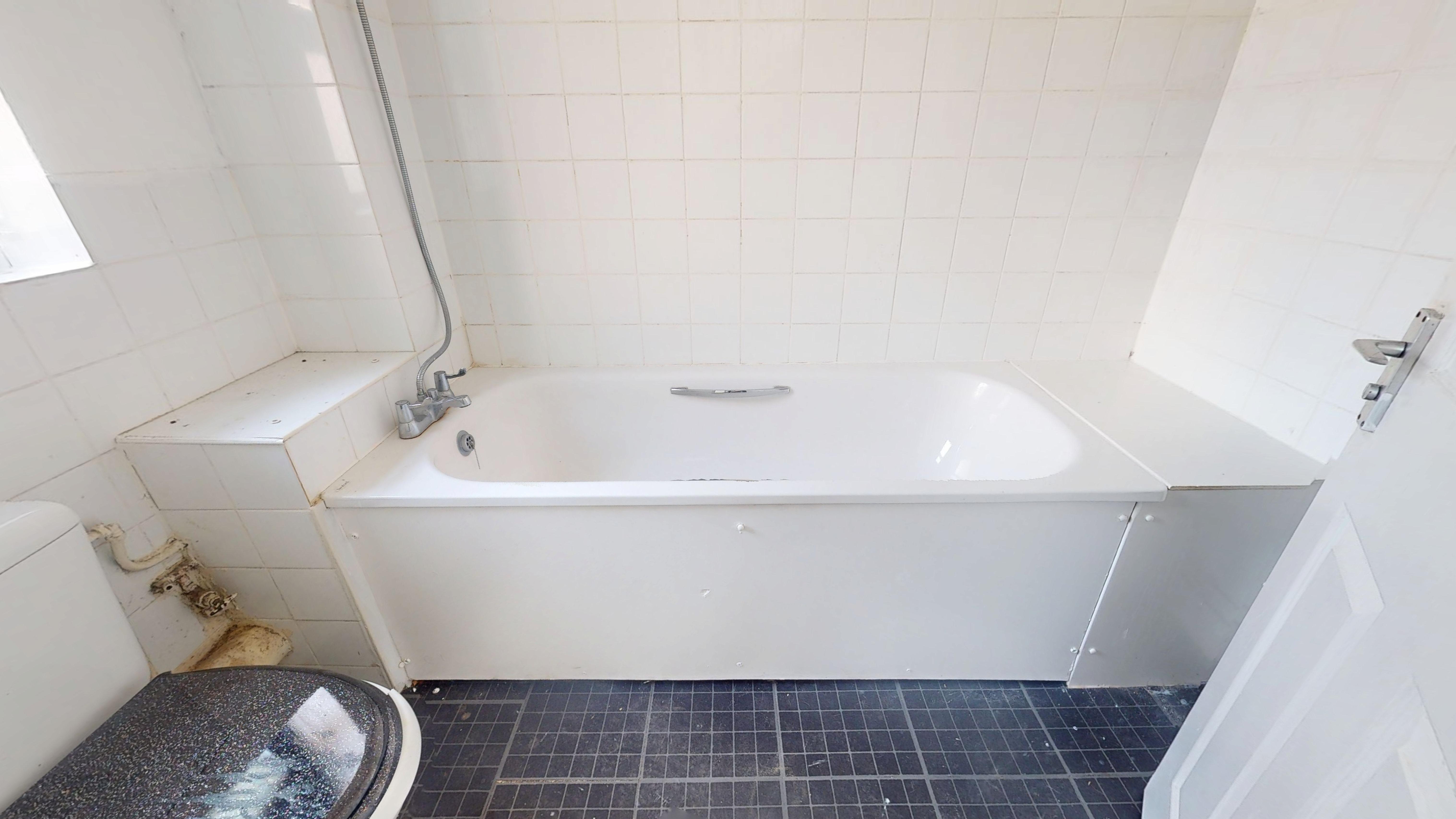 4 Thamesbank Place, Thamesmead, London, SE28 8PR