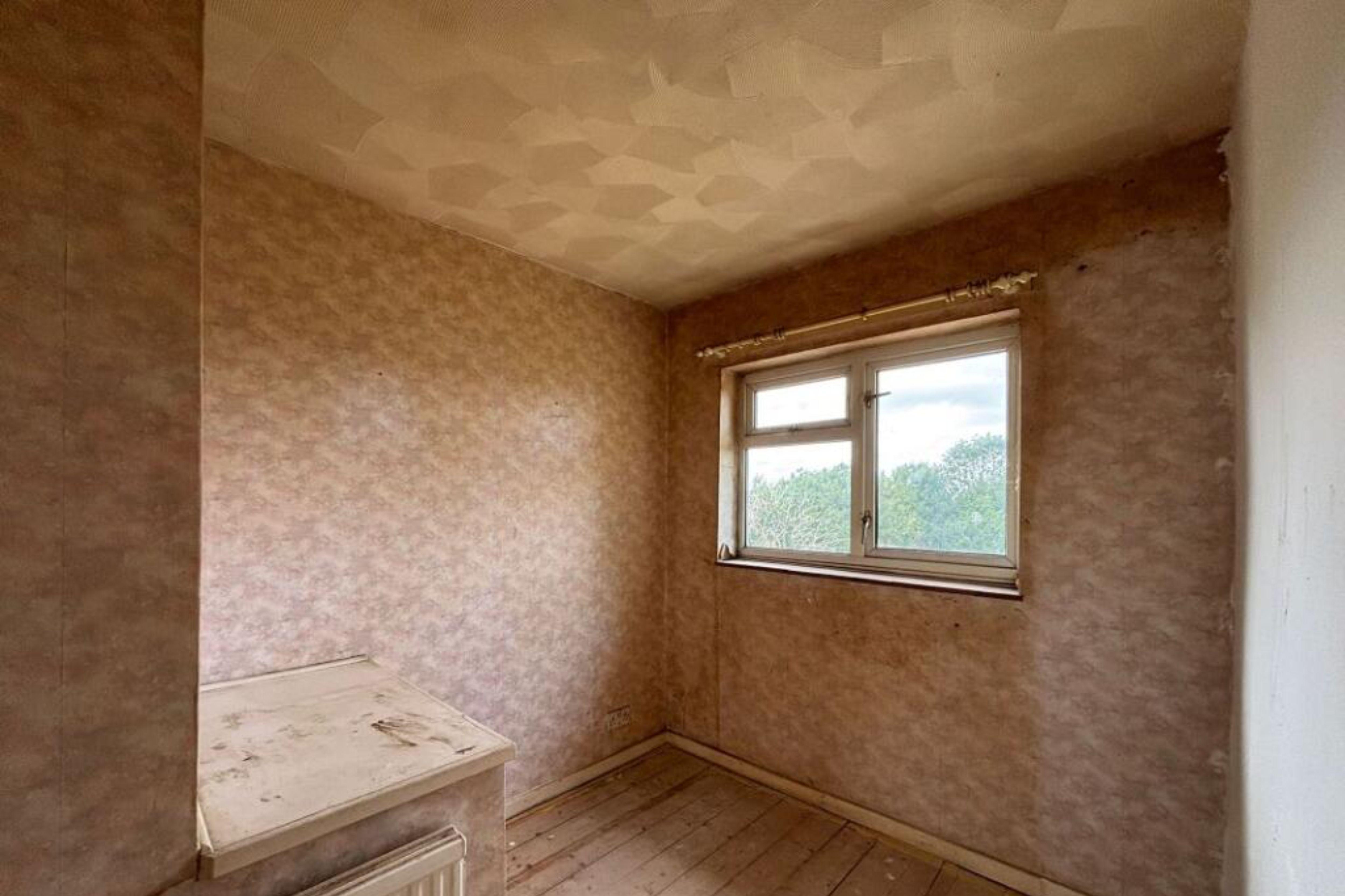 15 Thornview Road, Houghton Regis, Dunstable, Bedfordshire, LU5 5HS