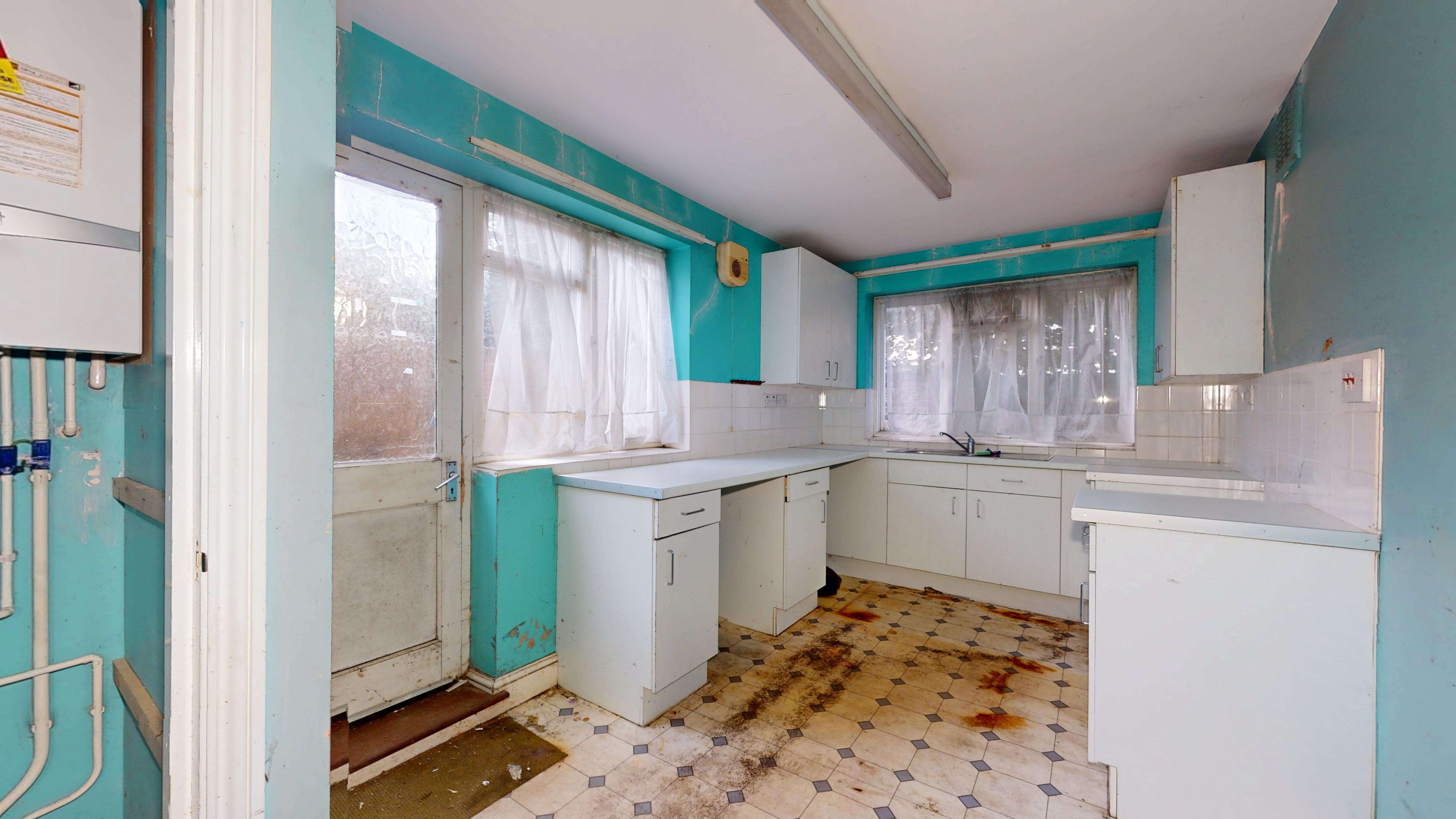 Flat A, 73 Green Lane, Hanwell, London, W7 2PA