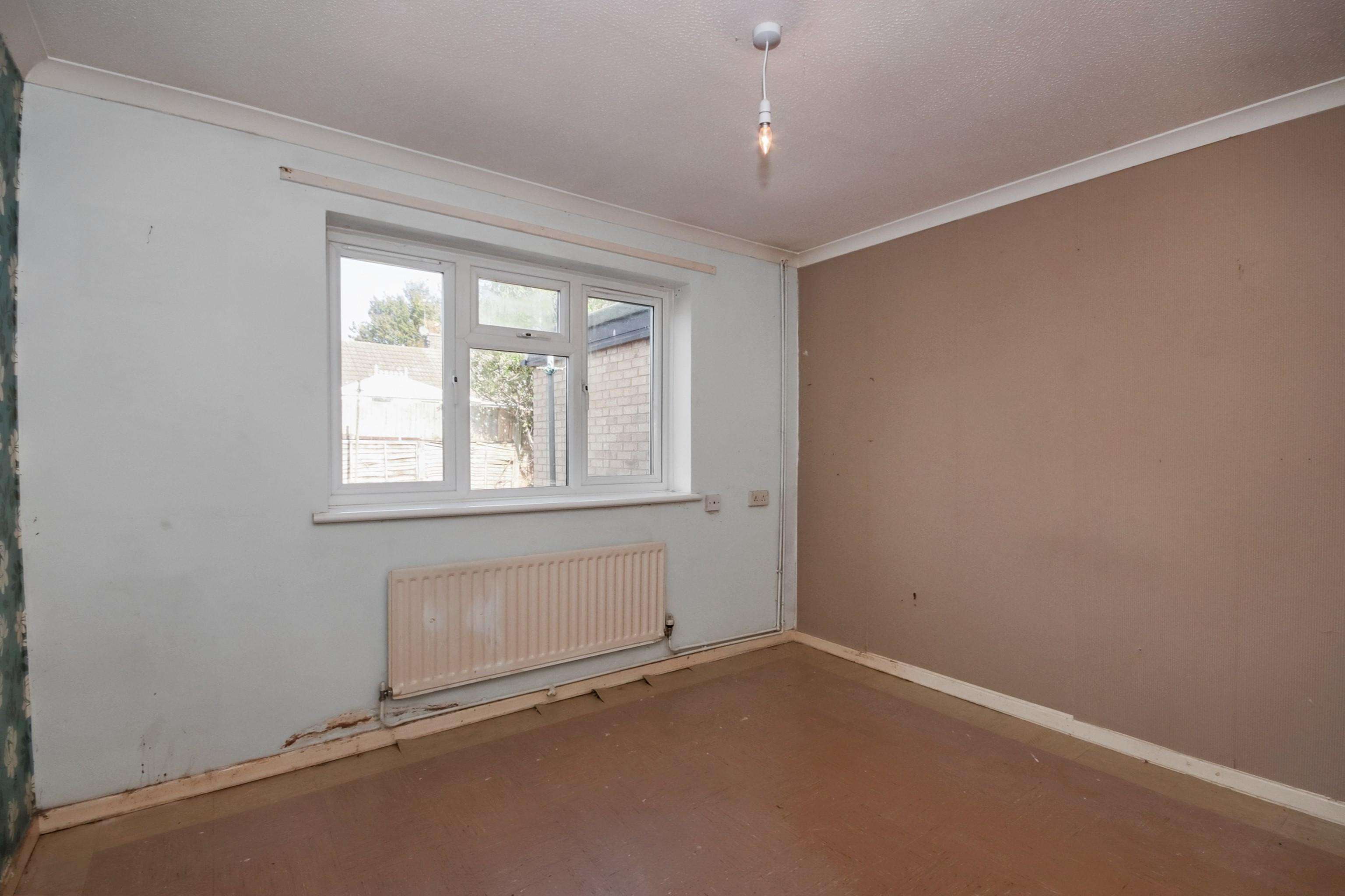 10 Beaumaris Road, Sawtry, Huntingdon, Cambridgeshire PE28 5SF