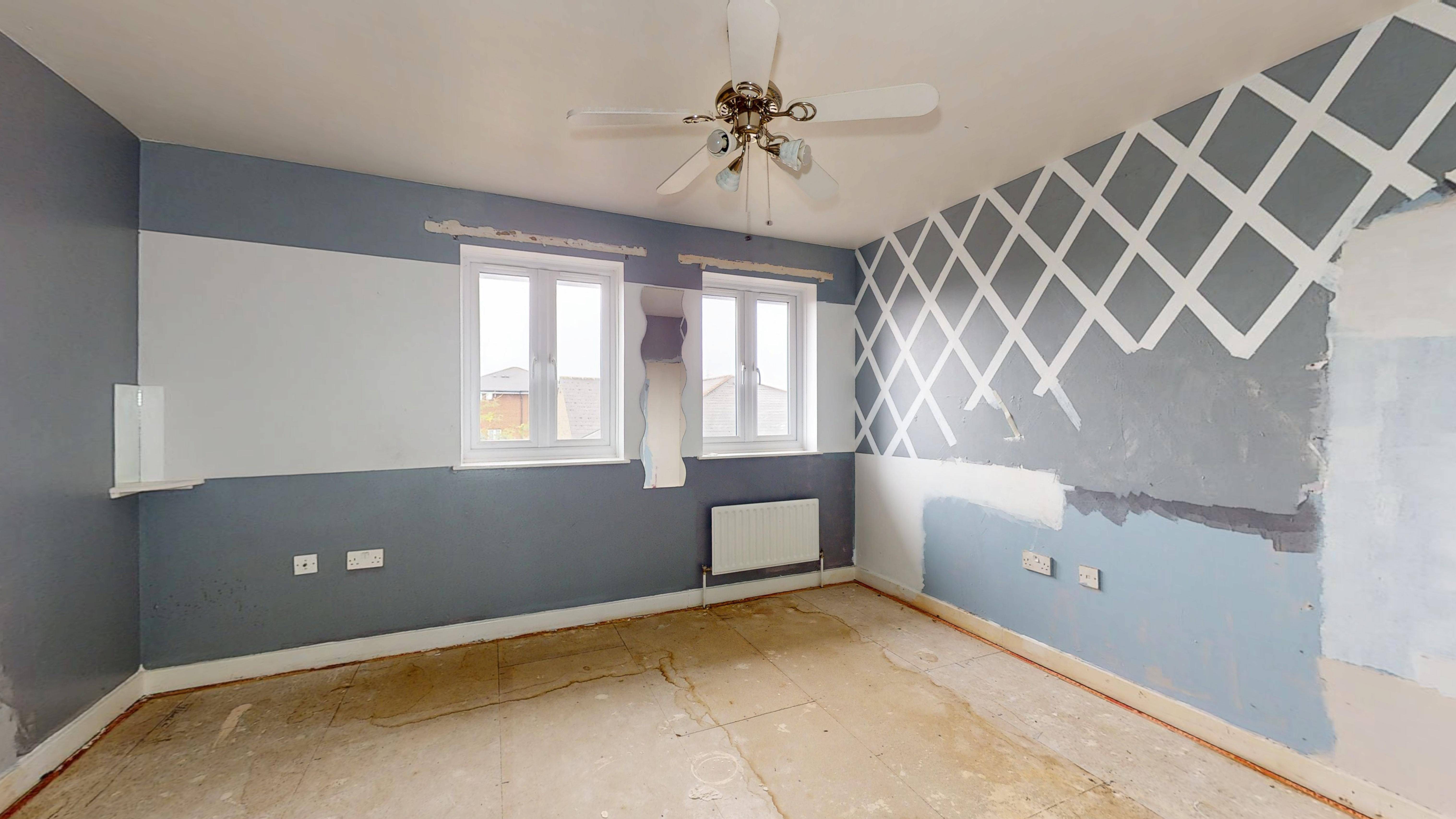 14 Silver Birch Avenue, Chingford, London, E4 8YT