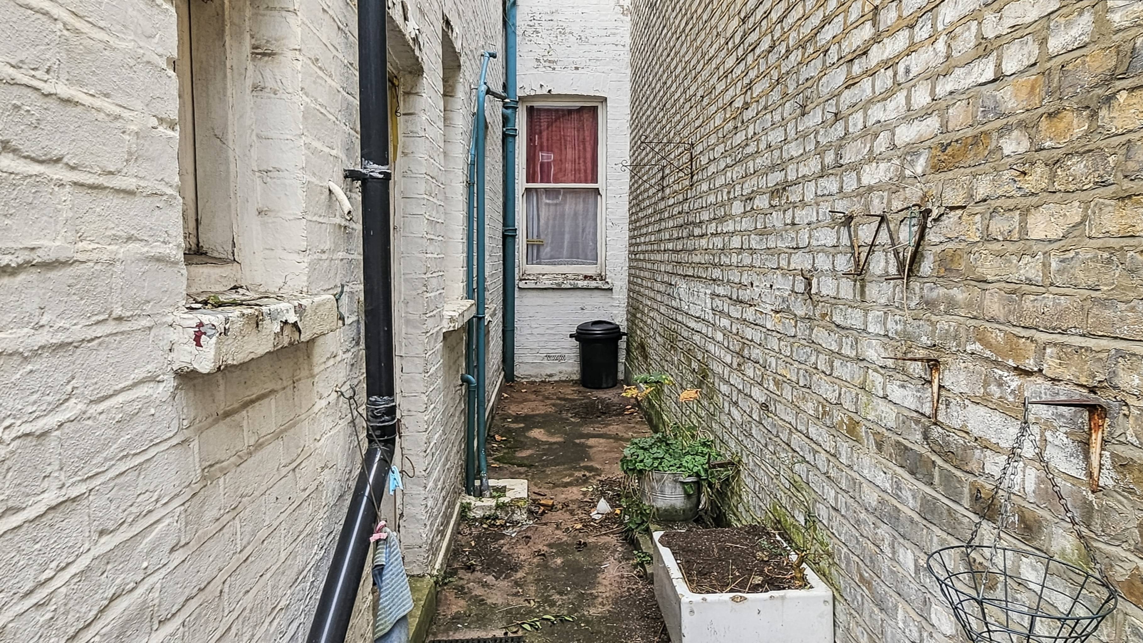 10 Brouncker Road, Acton, London W3 8AQ