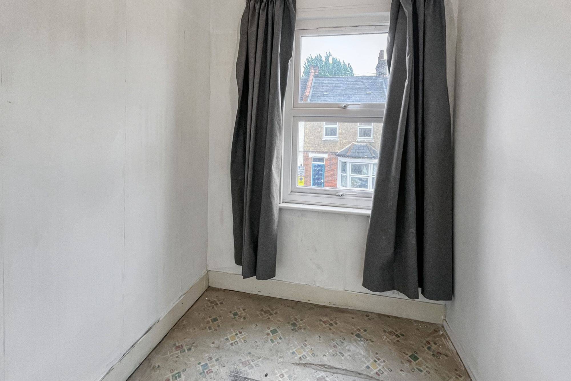 8 Amersham Road, Croydon, Surrey, CR0 2QJ