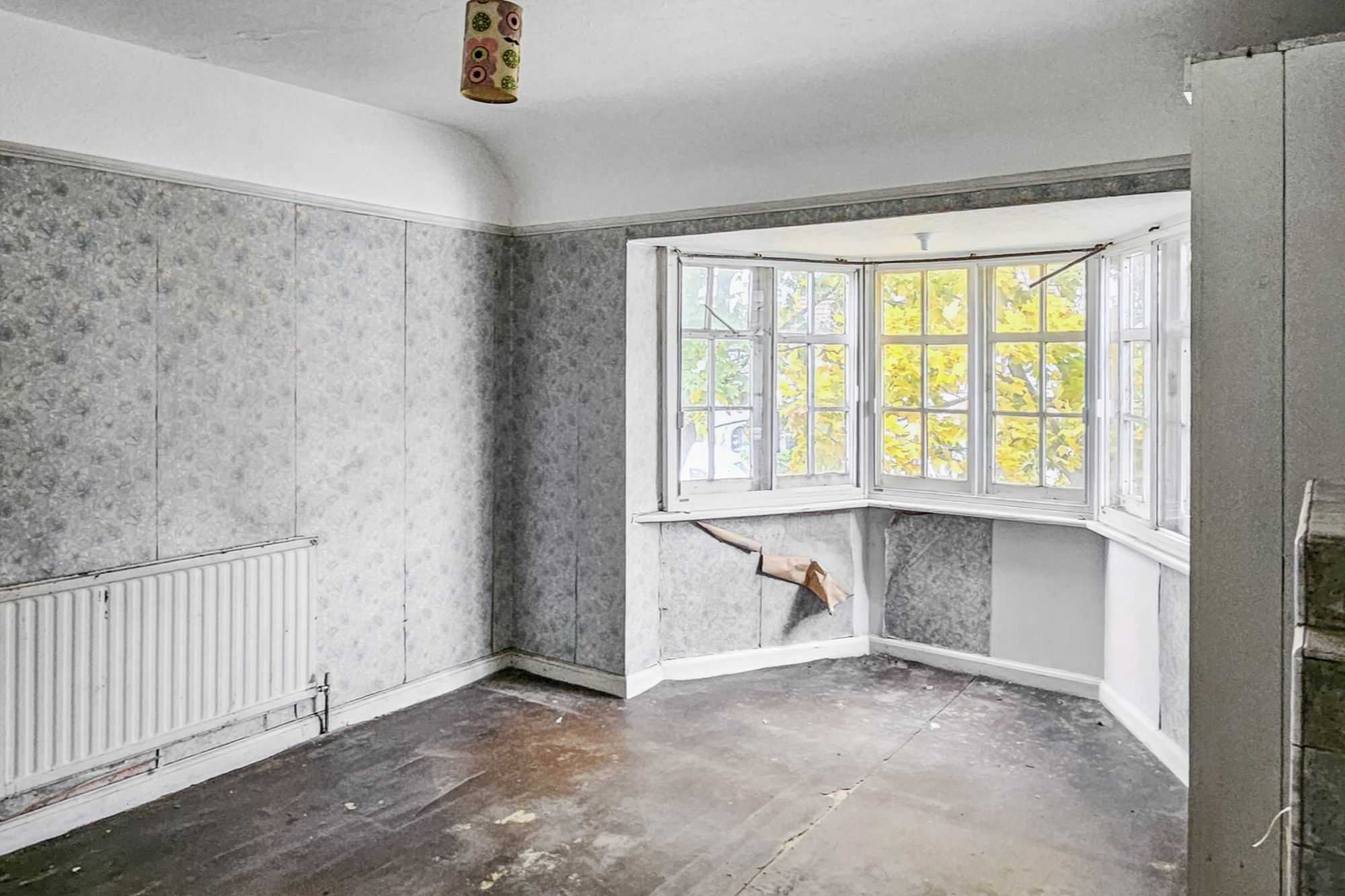 8 Crest Road, Brent, London NW2 7LU