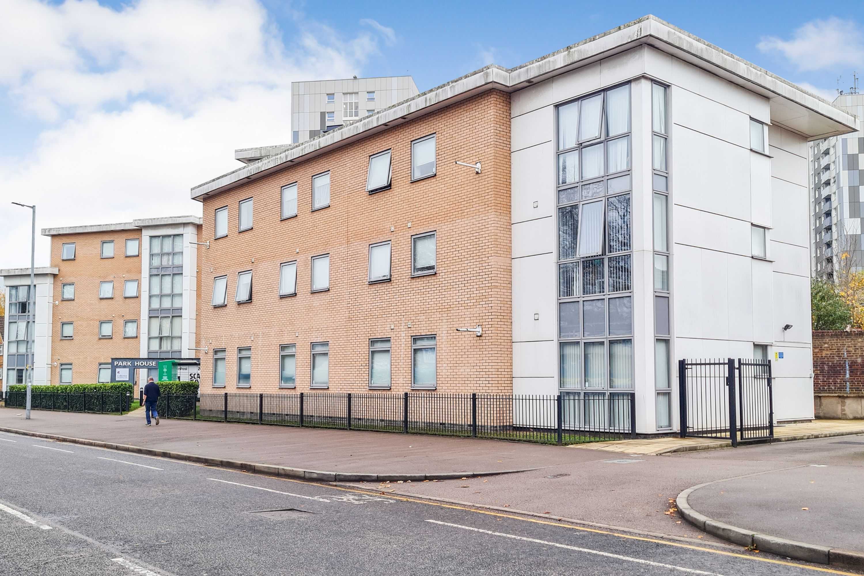 G27, 146-158 Park Street, Luton, LU1 3EY