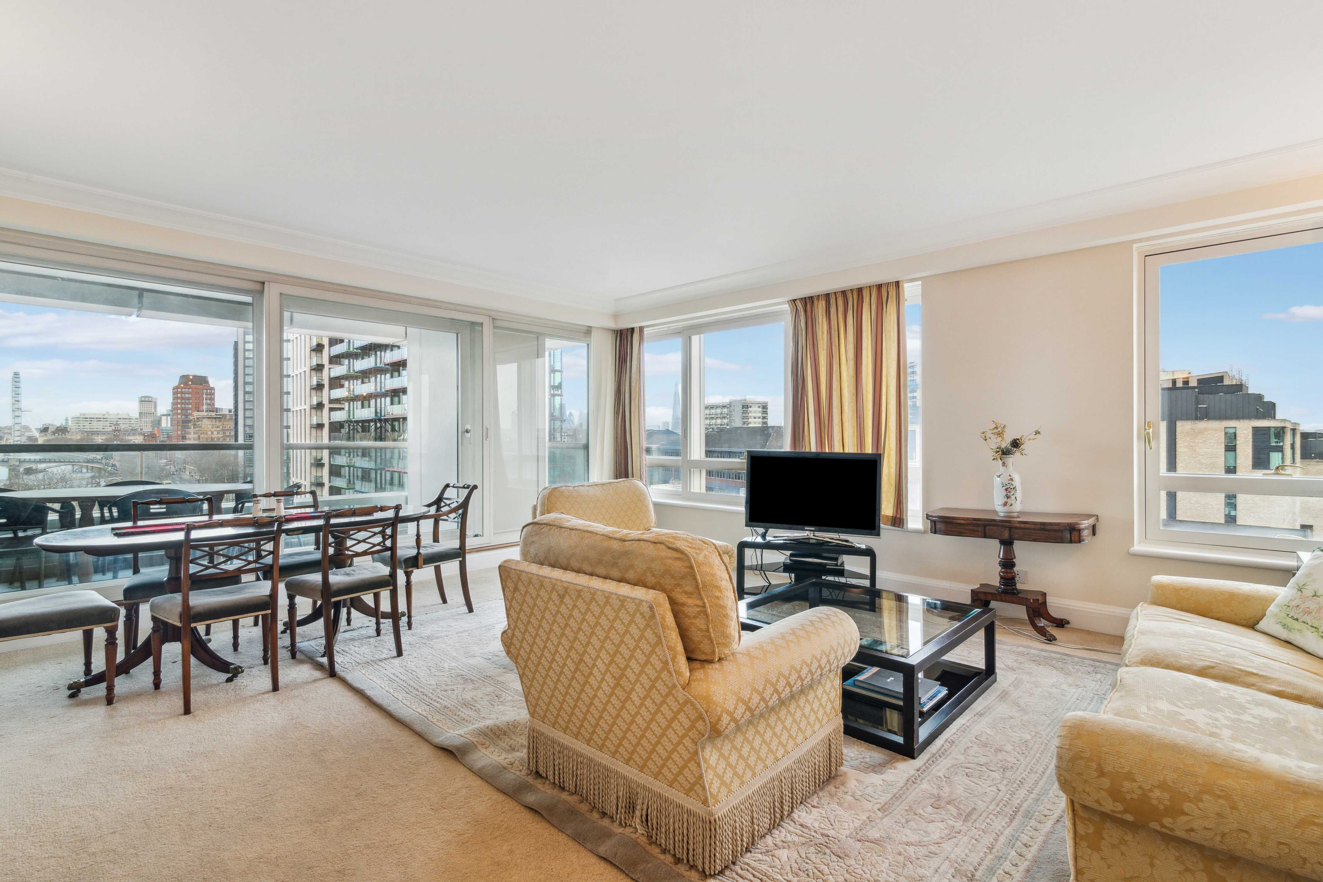 Flat 22, Peninsula Heights, 93 Albert Embankment, Vauxhall, London, SE1 7TY