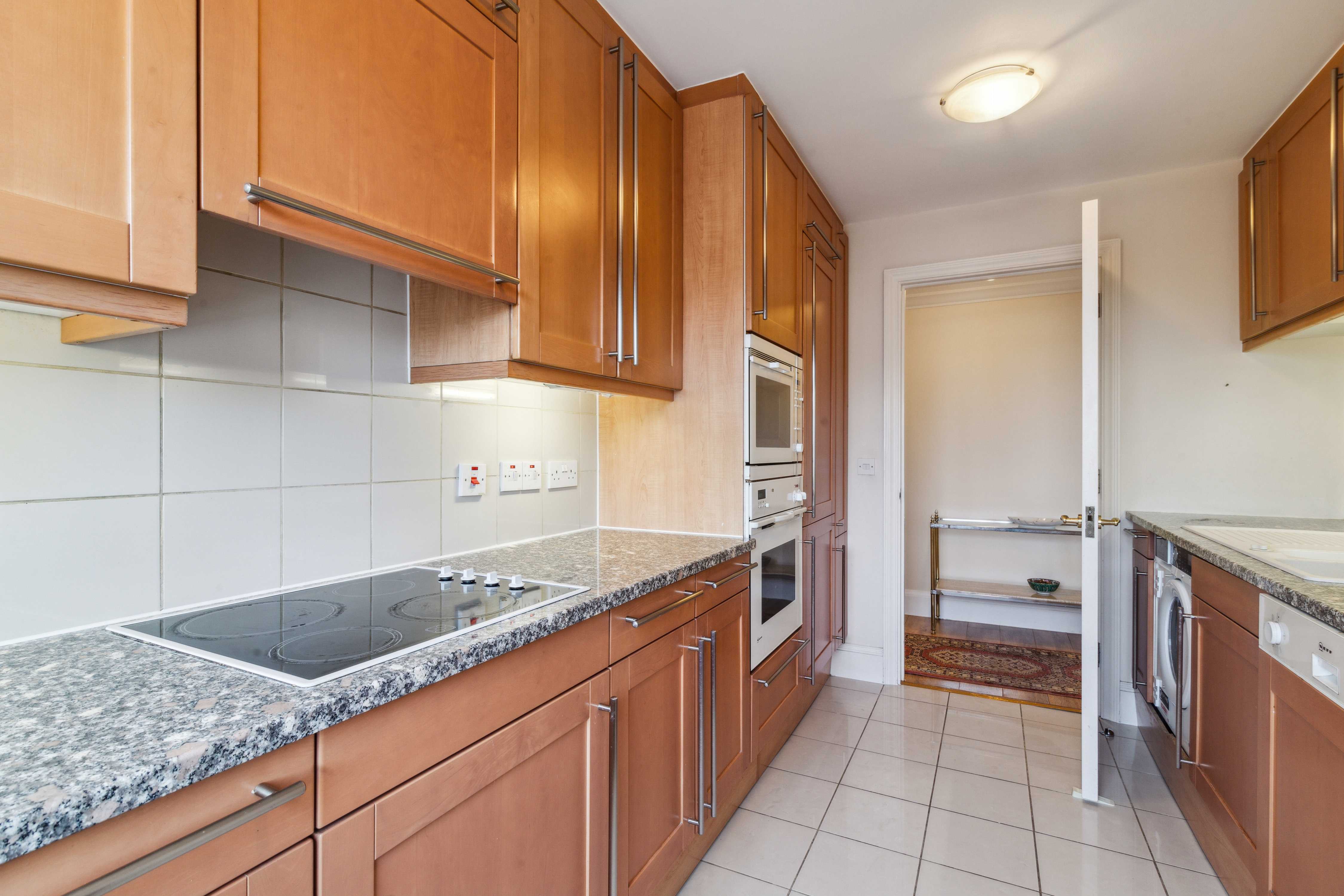 Flat 22, Peninsula Heights, 93 Albert Embankment, Vauxhall, London, SE1 7TY