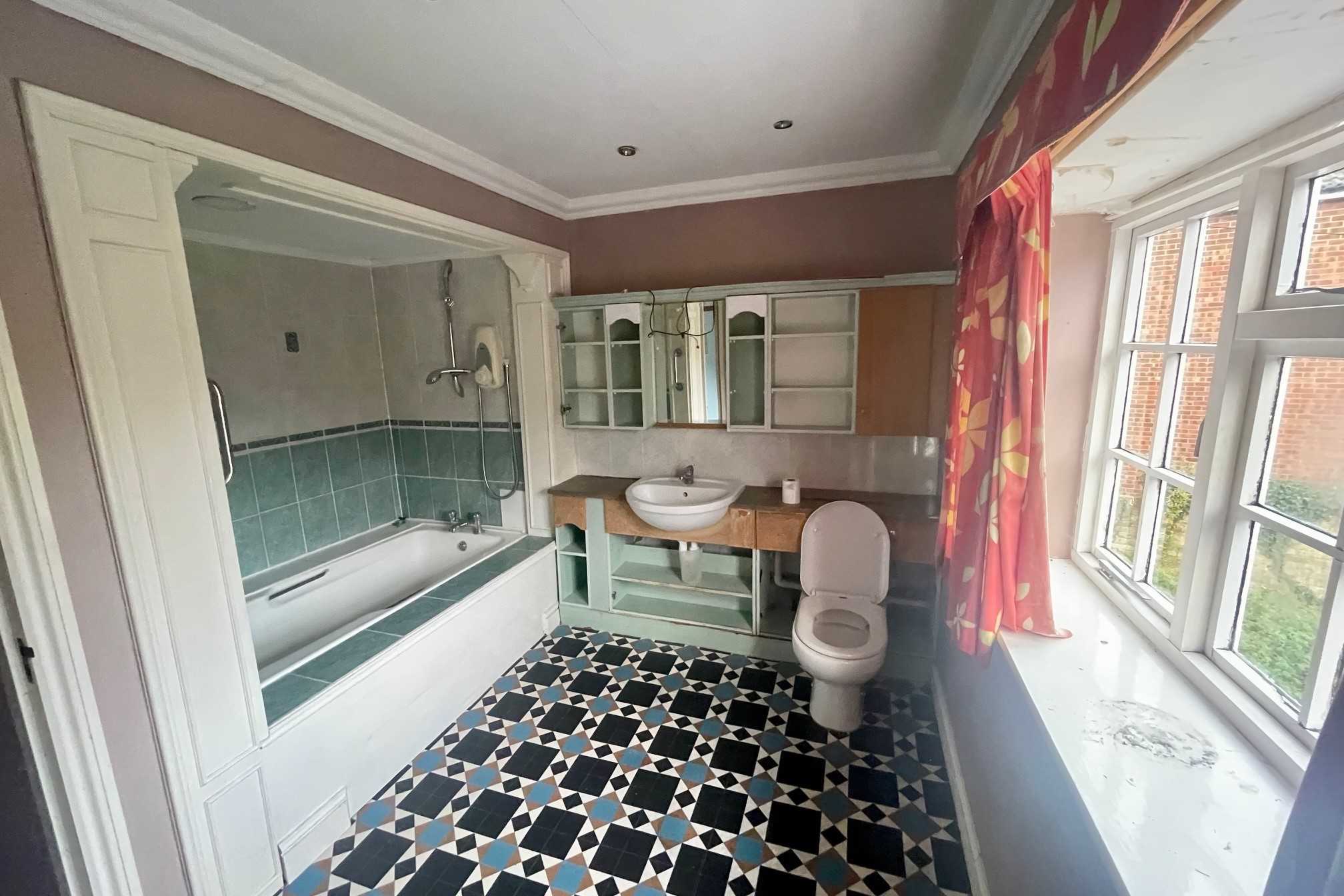 Woodgate, London Road, Epsom, Surrey, KT17 2BB