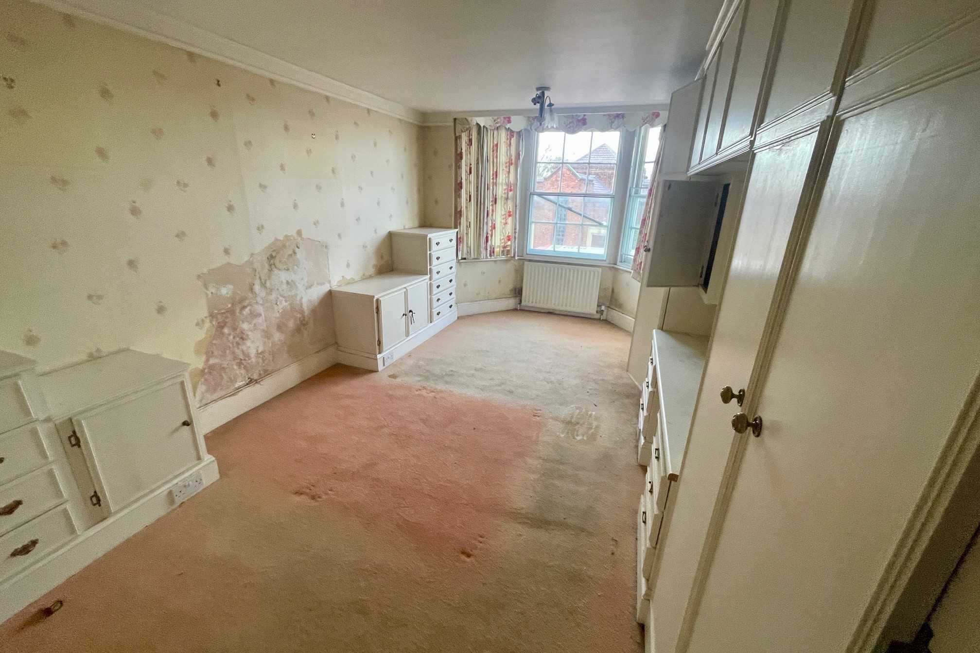 Woodgate, London Road, Epsom, Surrey, KT17 2BB