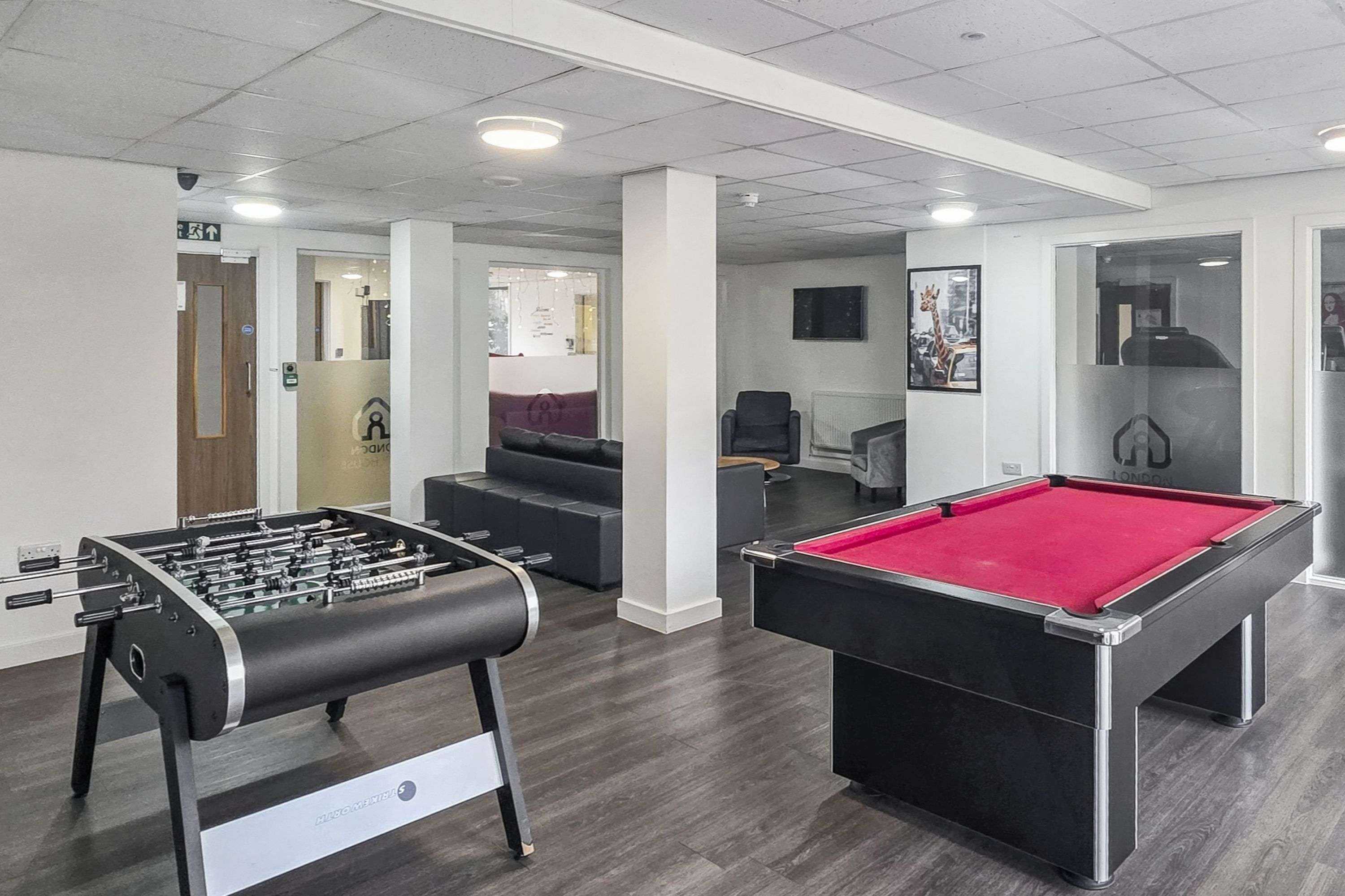 G27, 146-158 Park Street, Luton, LU1 3EY