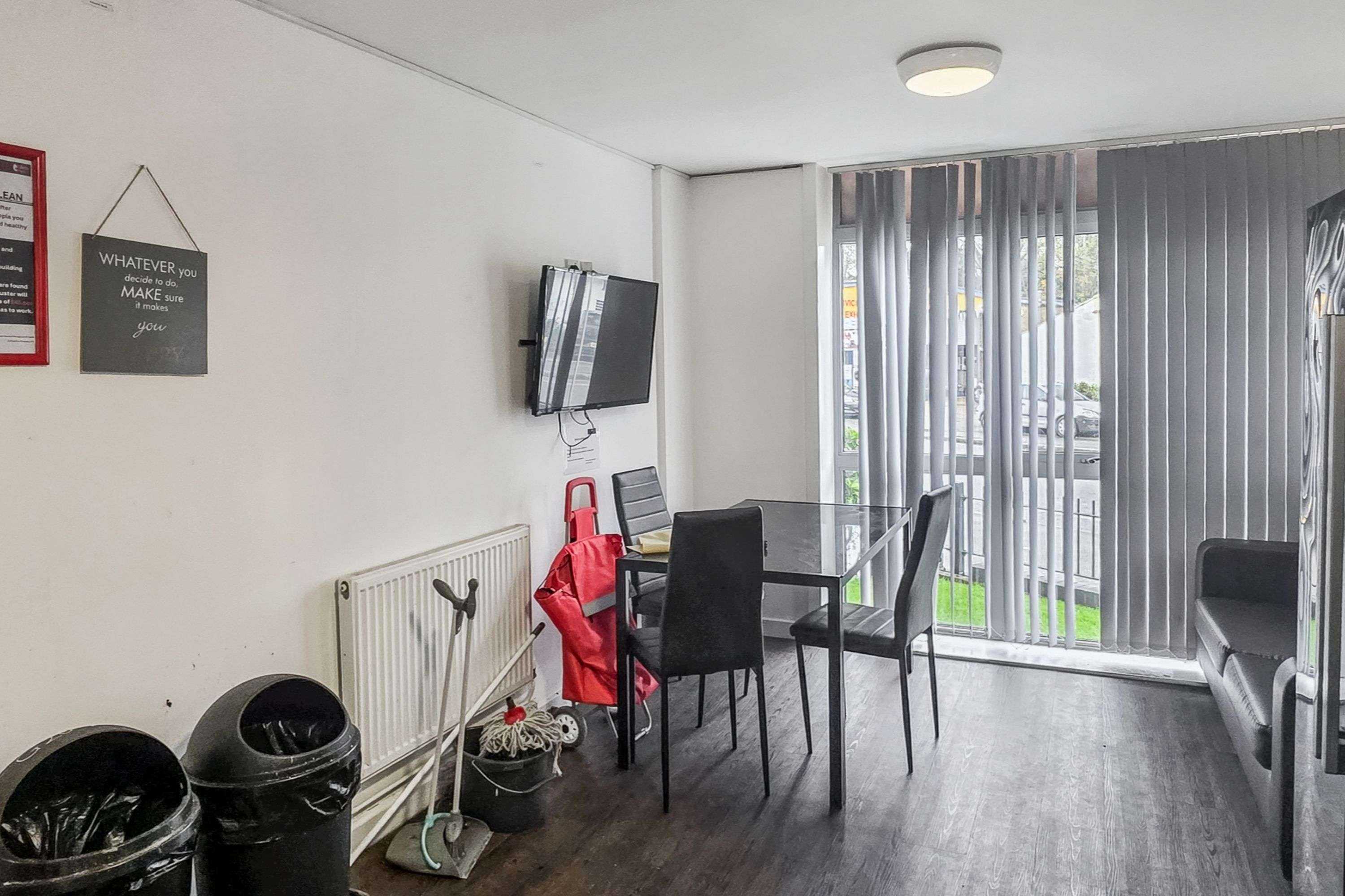 G27, 146-158 Park Street, Luton, LU1 3EY