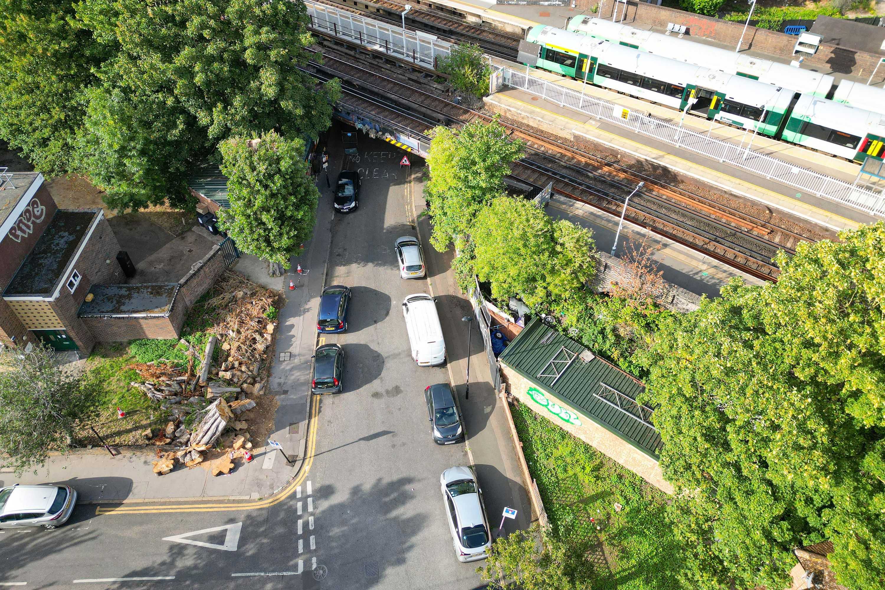 Lock up premises and land, Dagnall Park, Selhurst, London, SE25 6NS