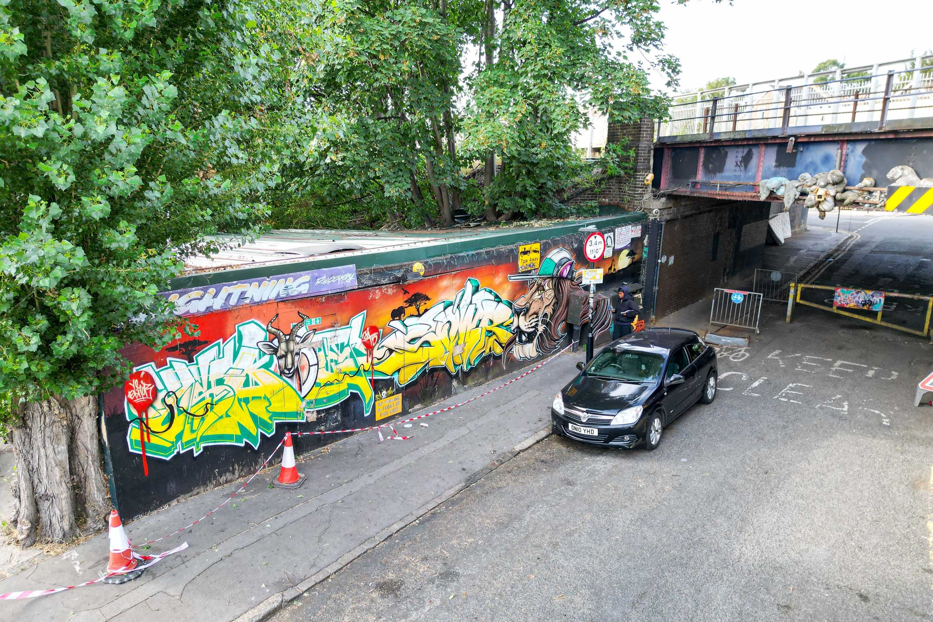 Lock up premises and land, Dagnall Park, Selhurst, London, SE25 6NS