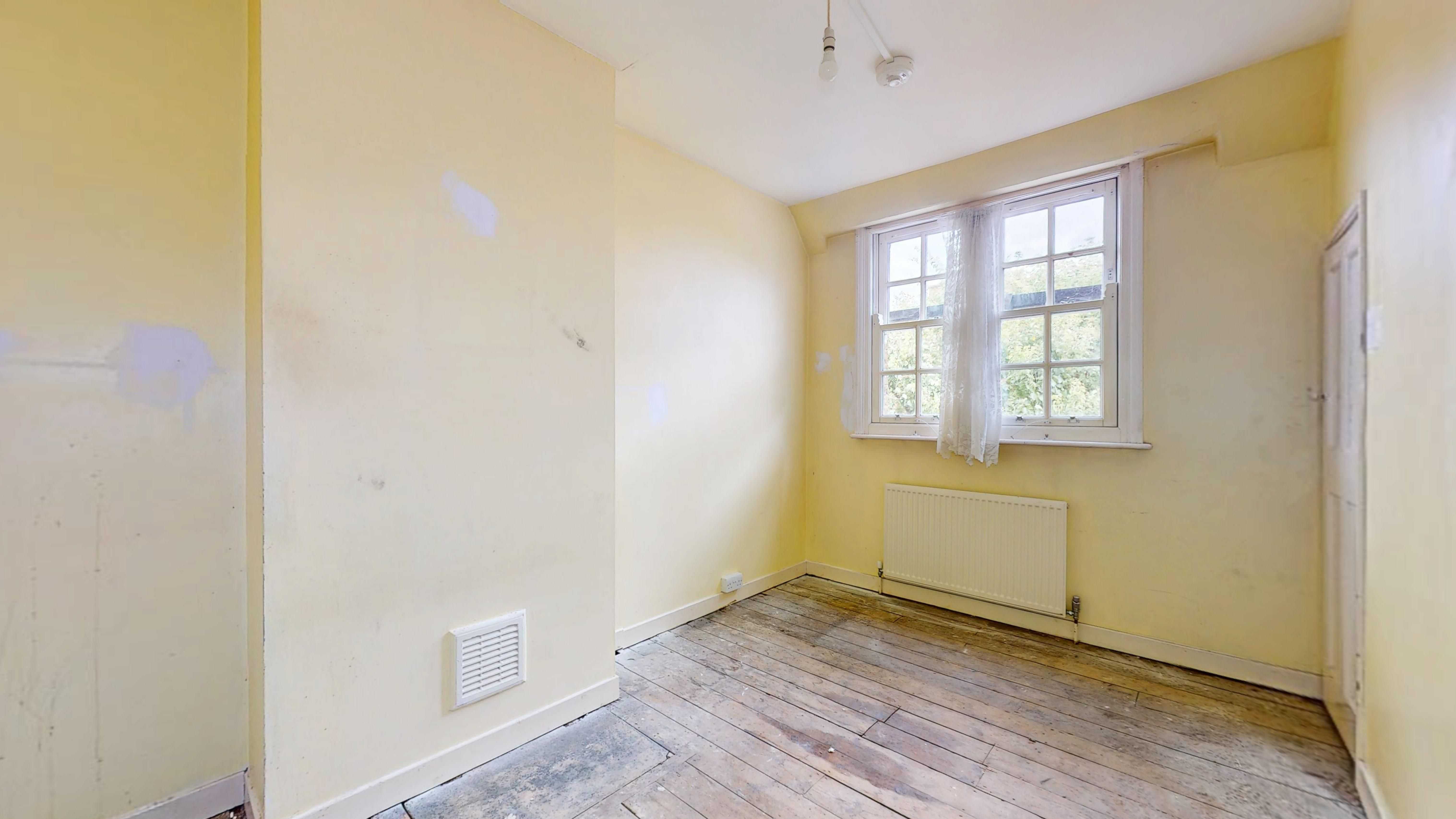 18 Erconwald Street, Acton, London, W12 0BS