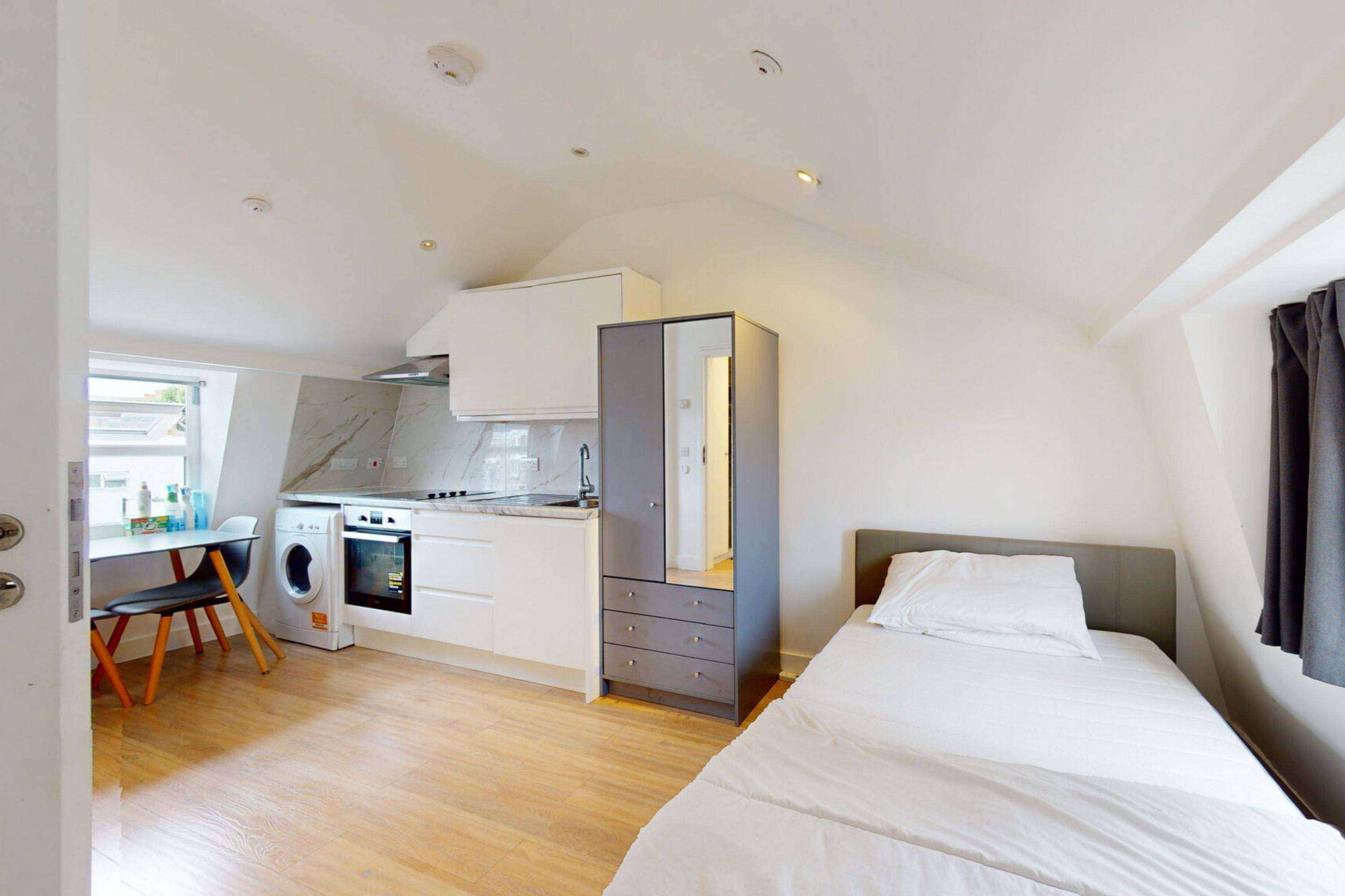 365 Edgware Road, London W2 1BS
