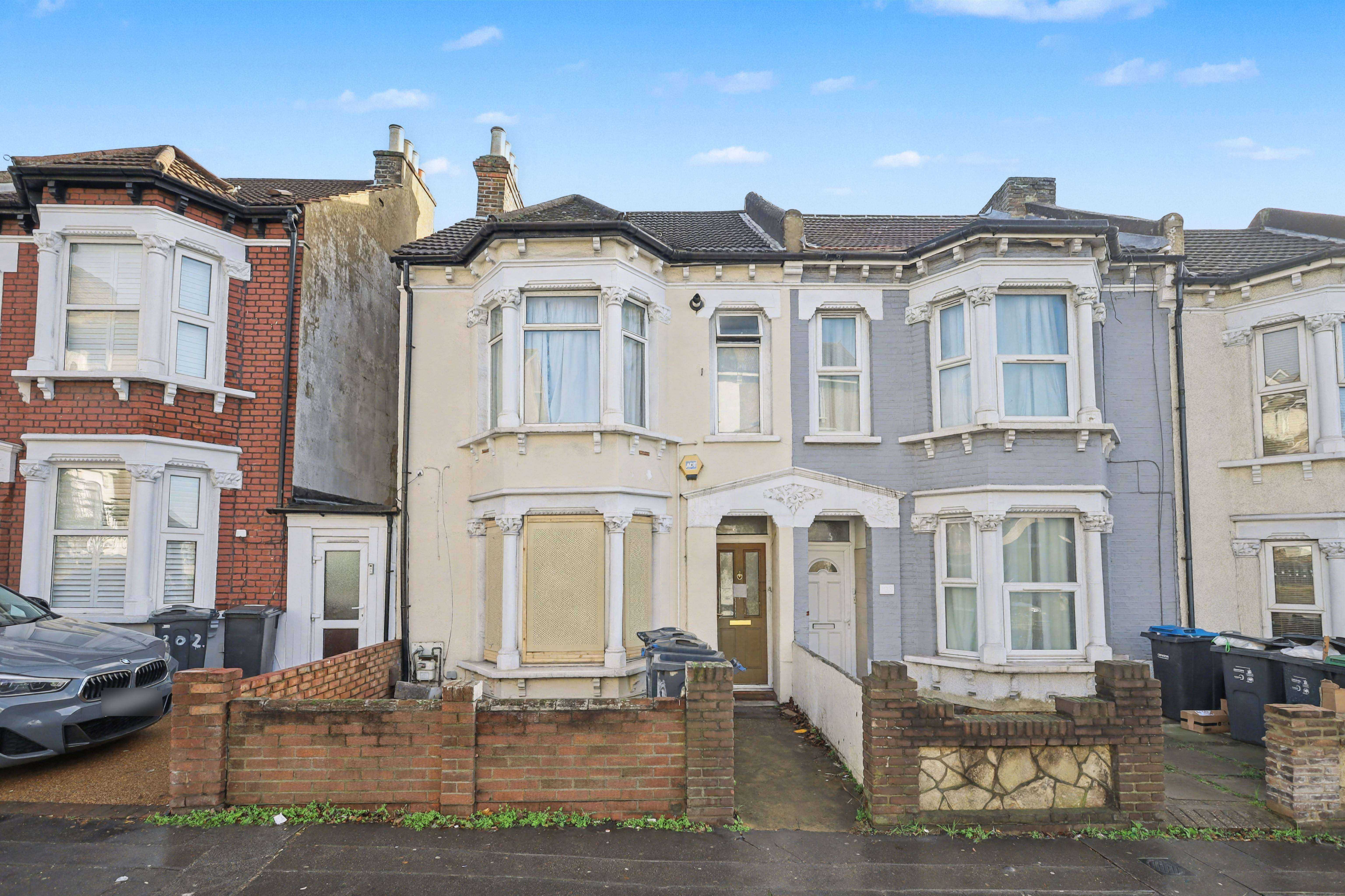 200 Whitehorse Lane, South Norwood, London SE25 6UX