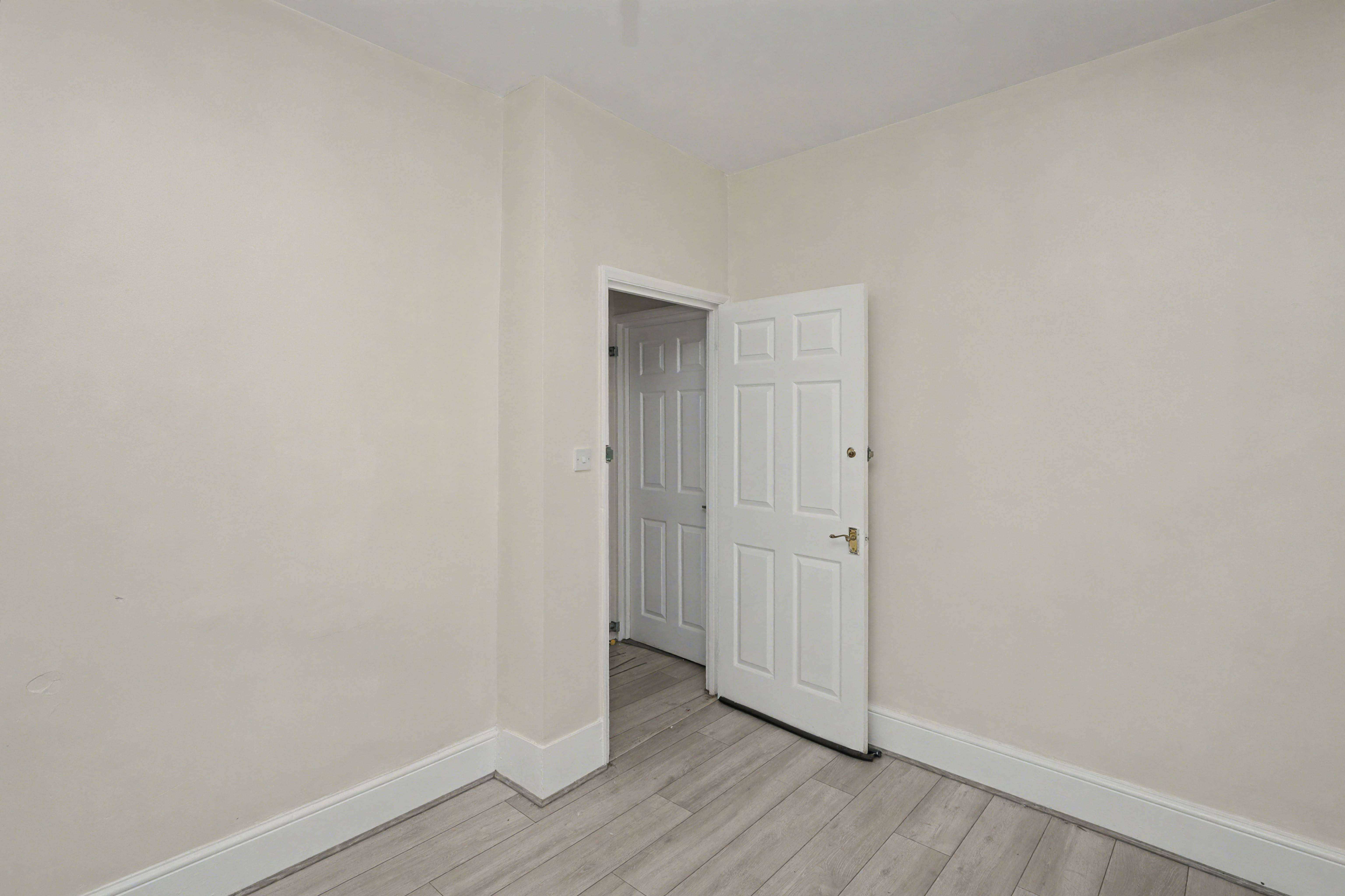 200 Whitehorse Lane, South Norwood, London SE25 6UX