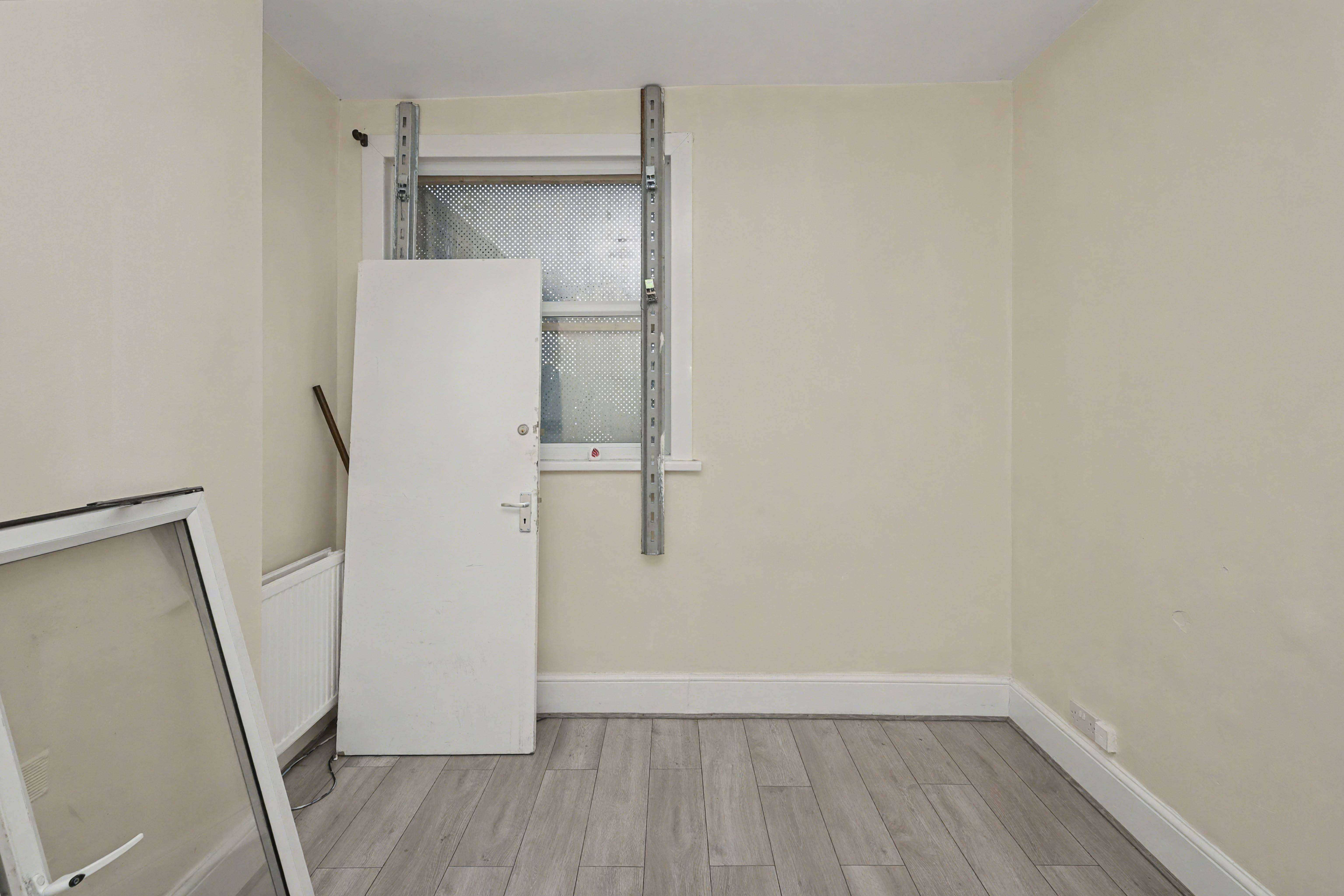 200 Whitehorse Lane, South Norwood, London SE25 6UX