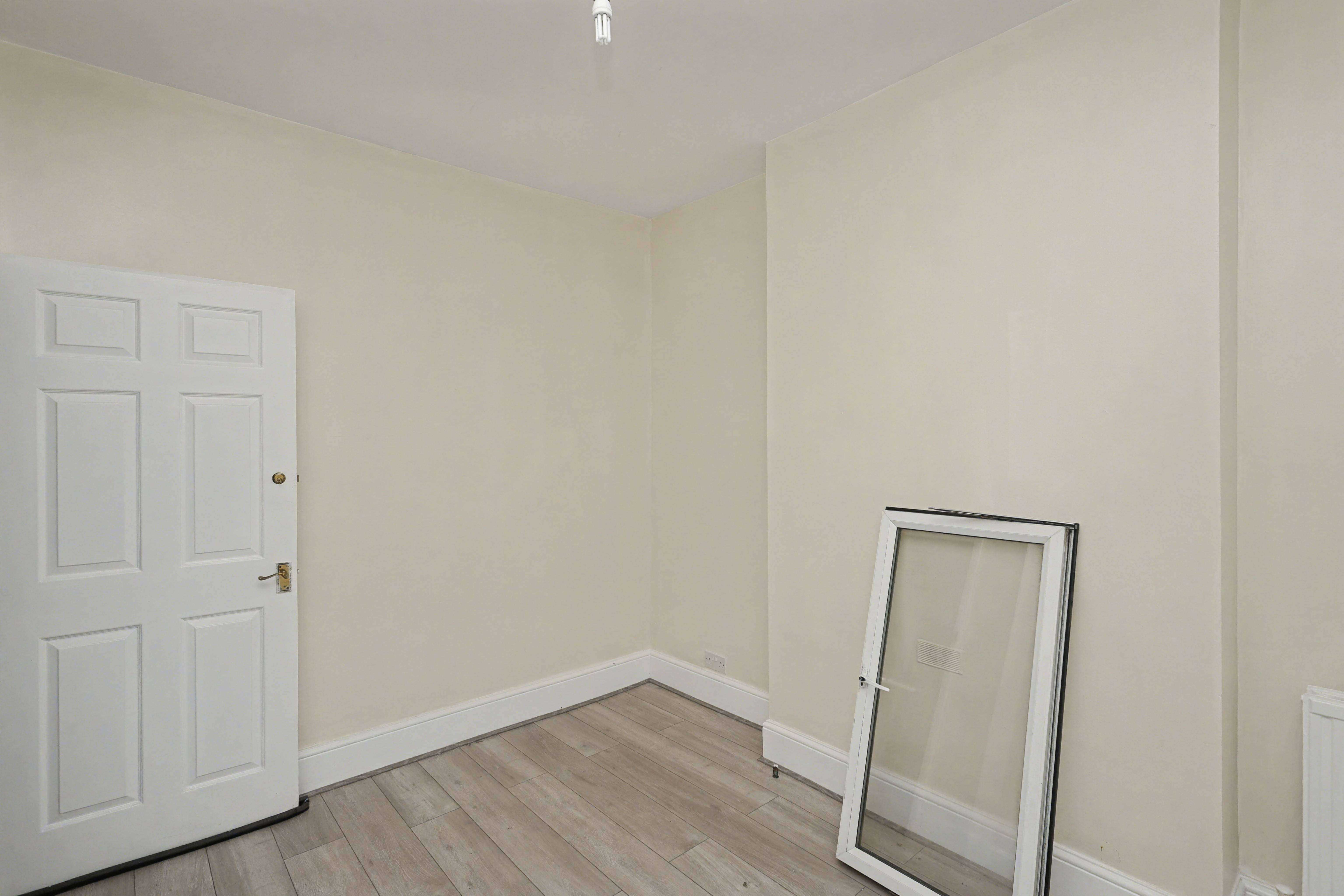 200 Whitehorse Lane, South Norwood, London SE25 6UX