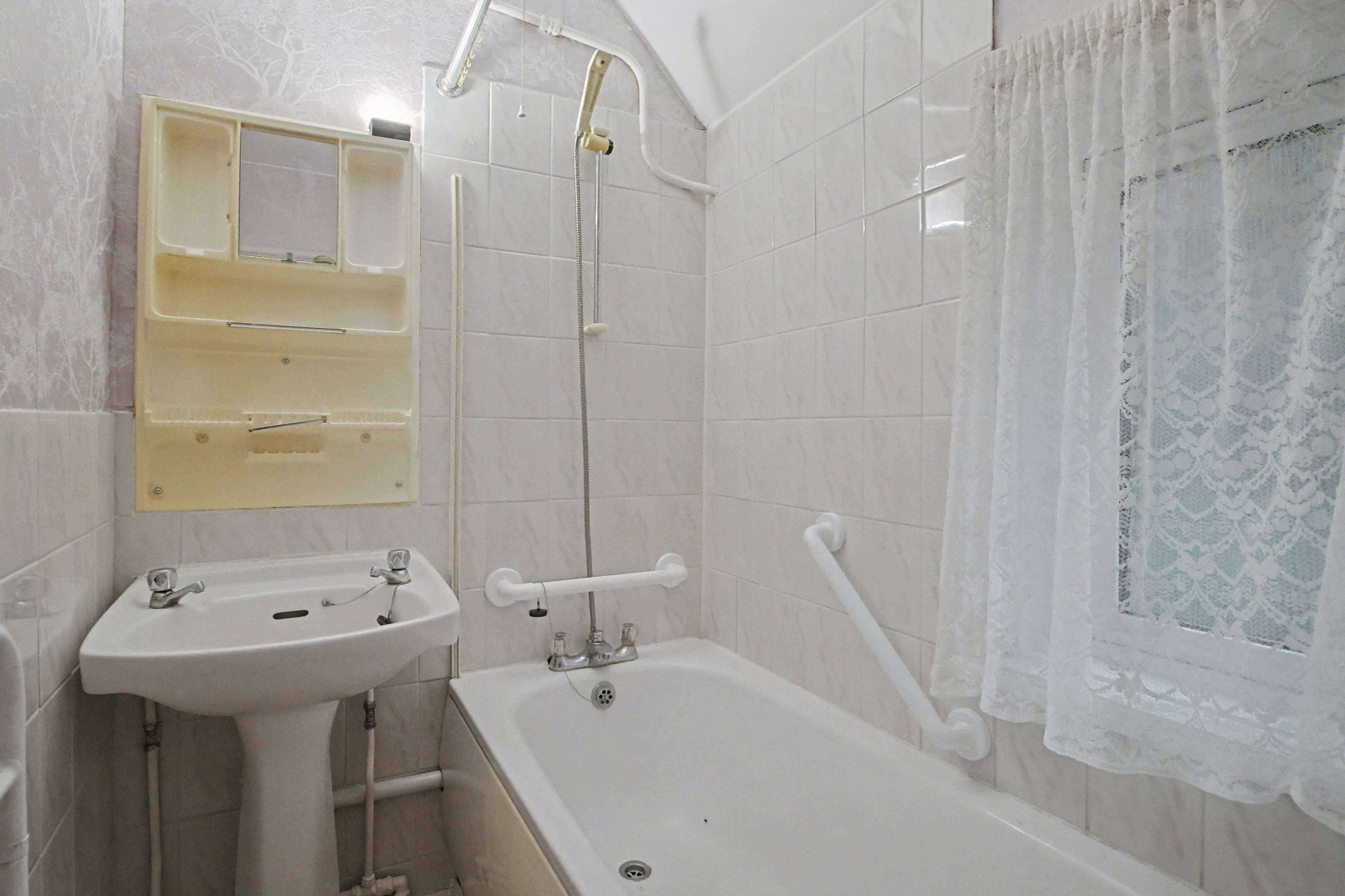 2 The Crescent, Pewsey, Wiltshire, SN9 5DP