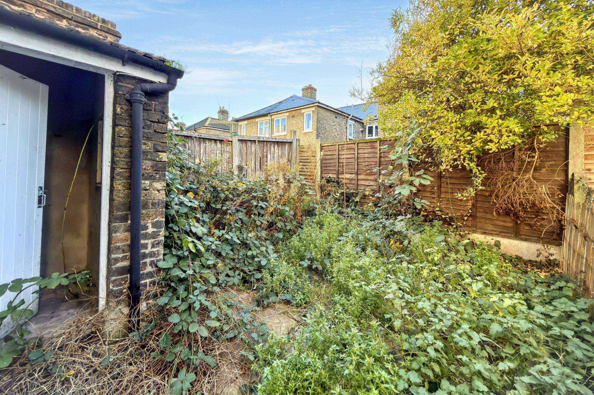 Ground Floor Flat, 18 Bingley Road, London, E16 3JR