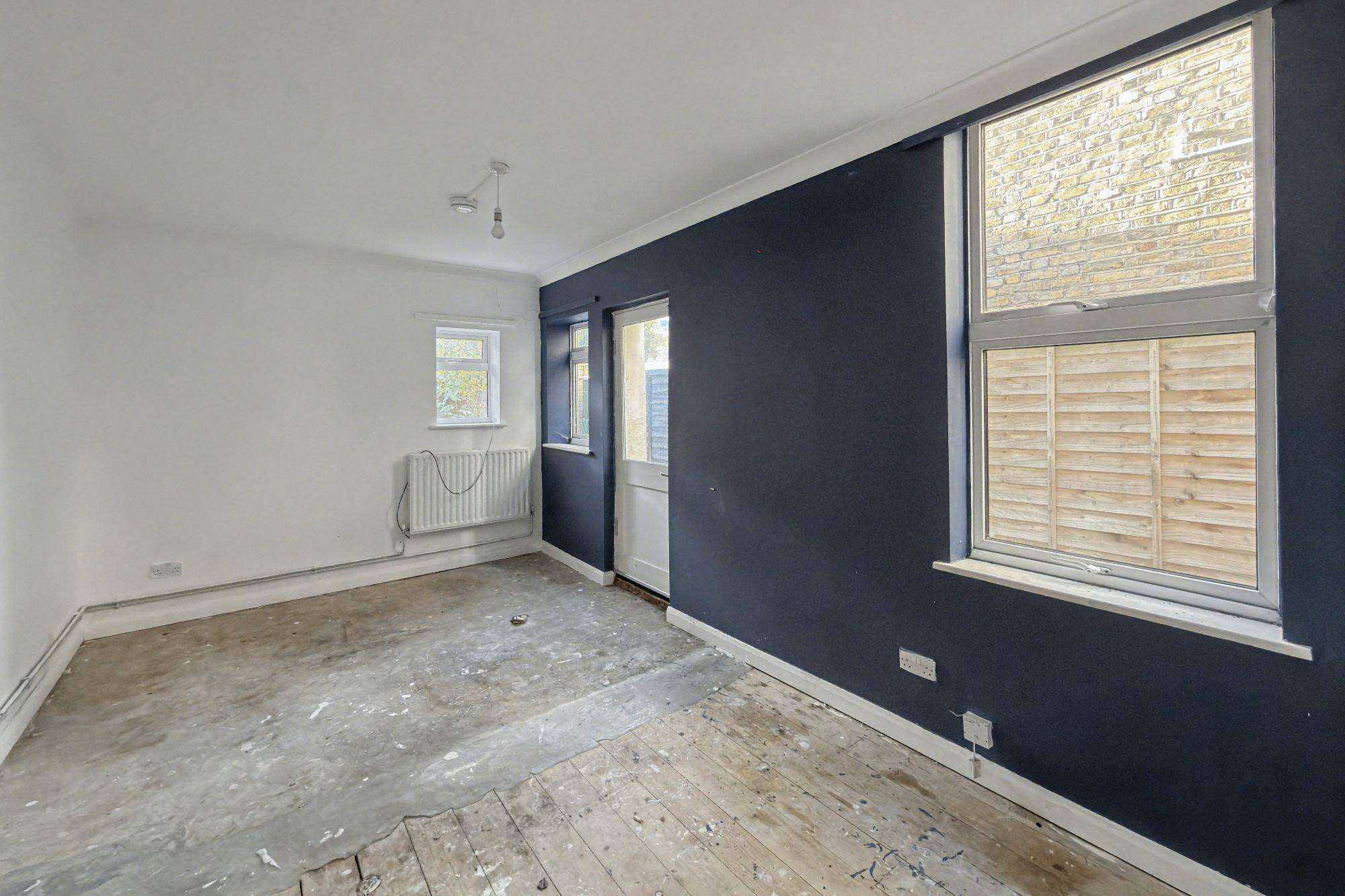 Ground Floor Flat, 18 Bingley Road, London, E16 3JR