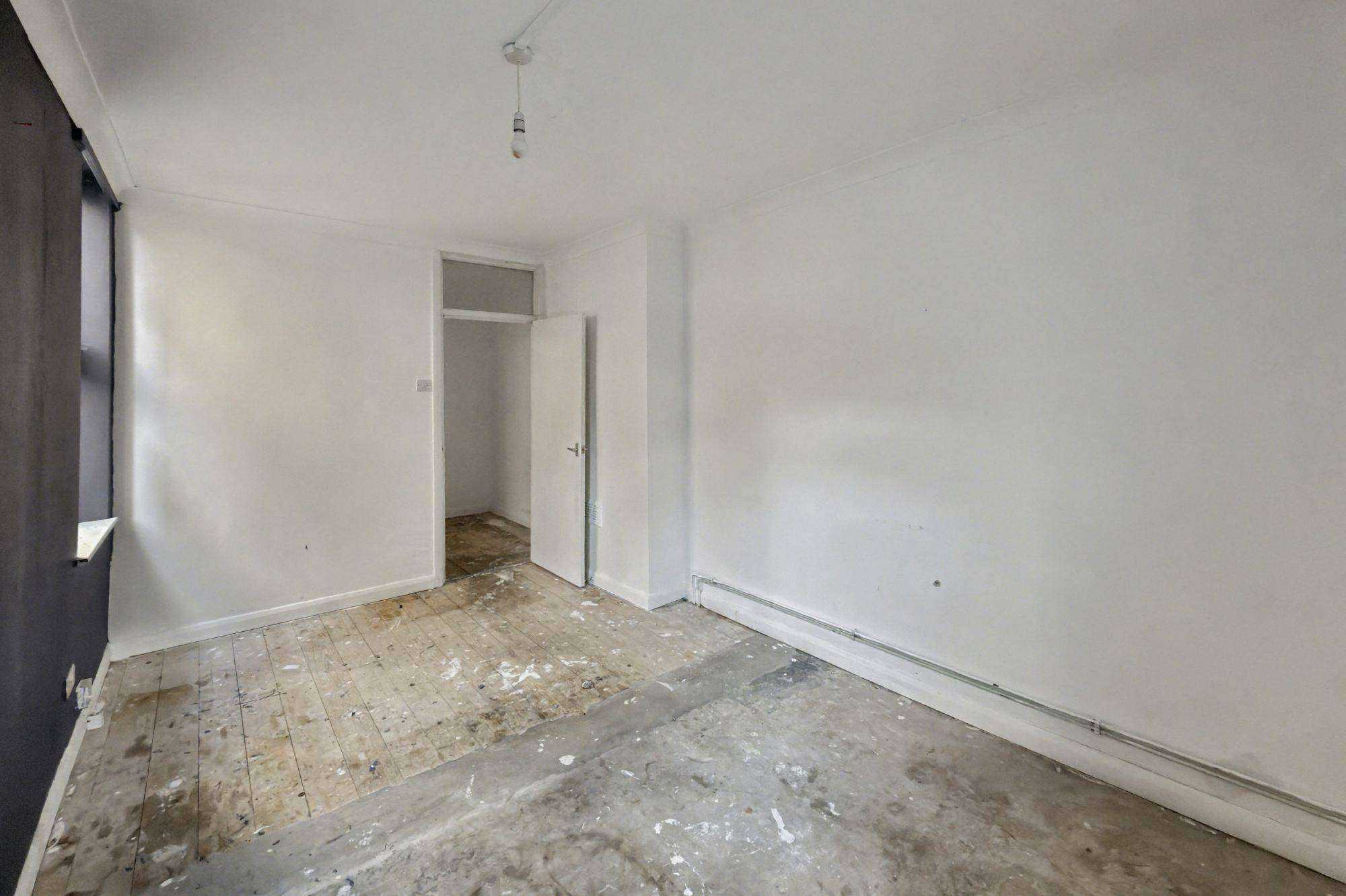 Ground Floor Flat, 18 Bingley Road, London, E16 3JR