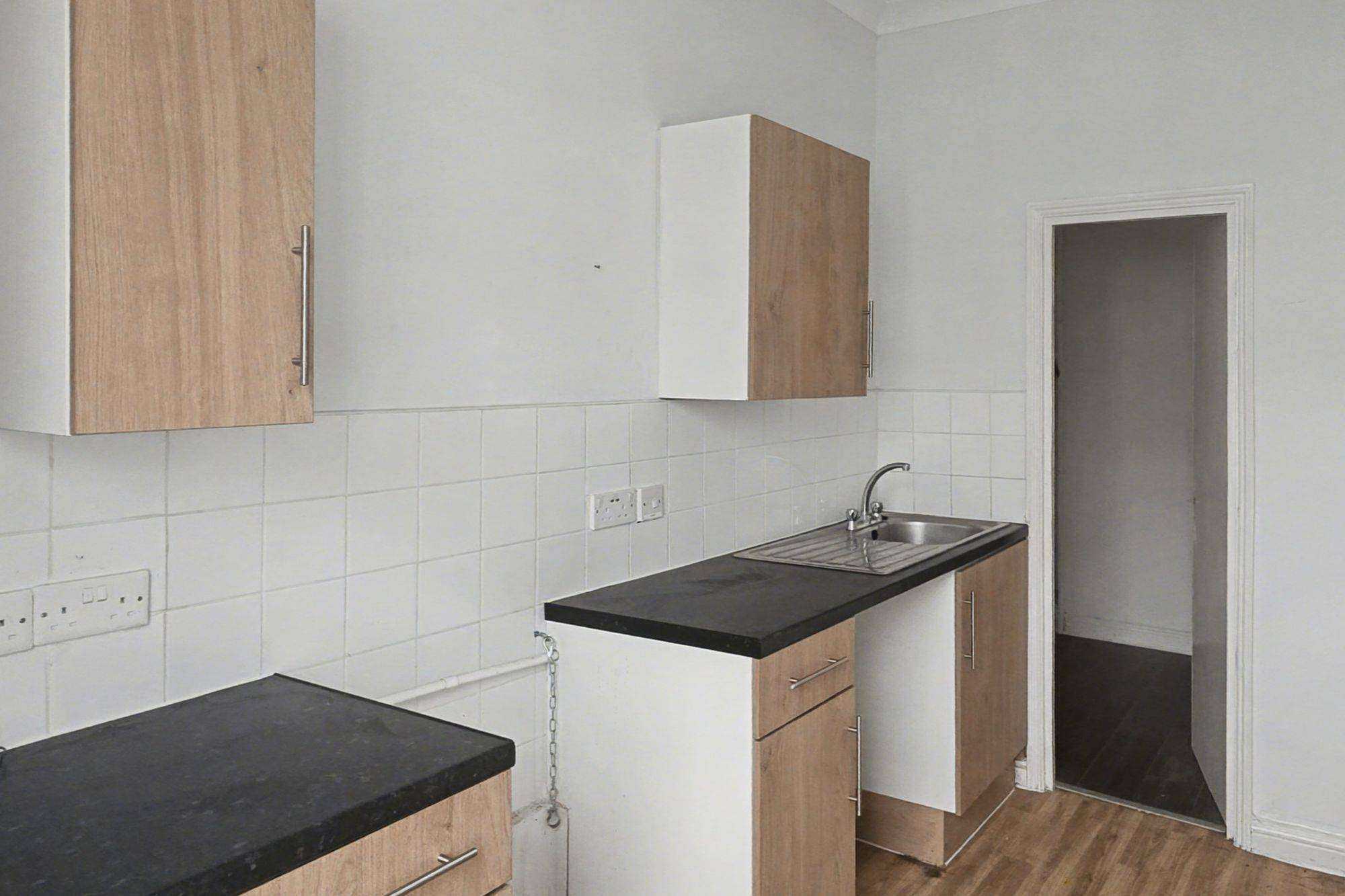 Flat C, 21 St Stephens Gardens, Notting Hill, London W2 5QU