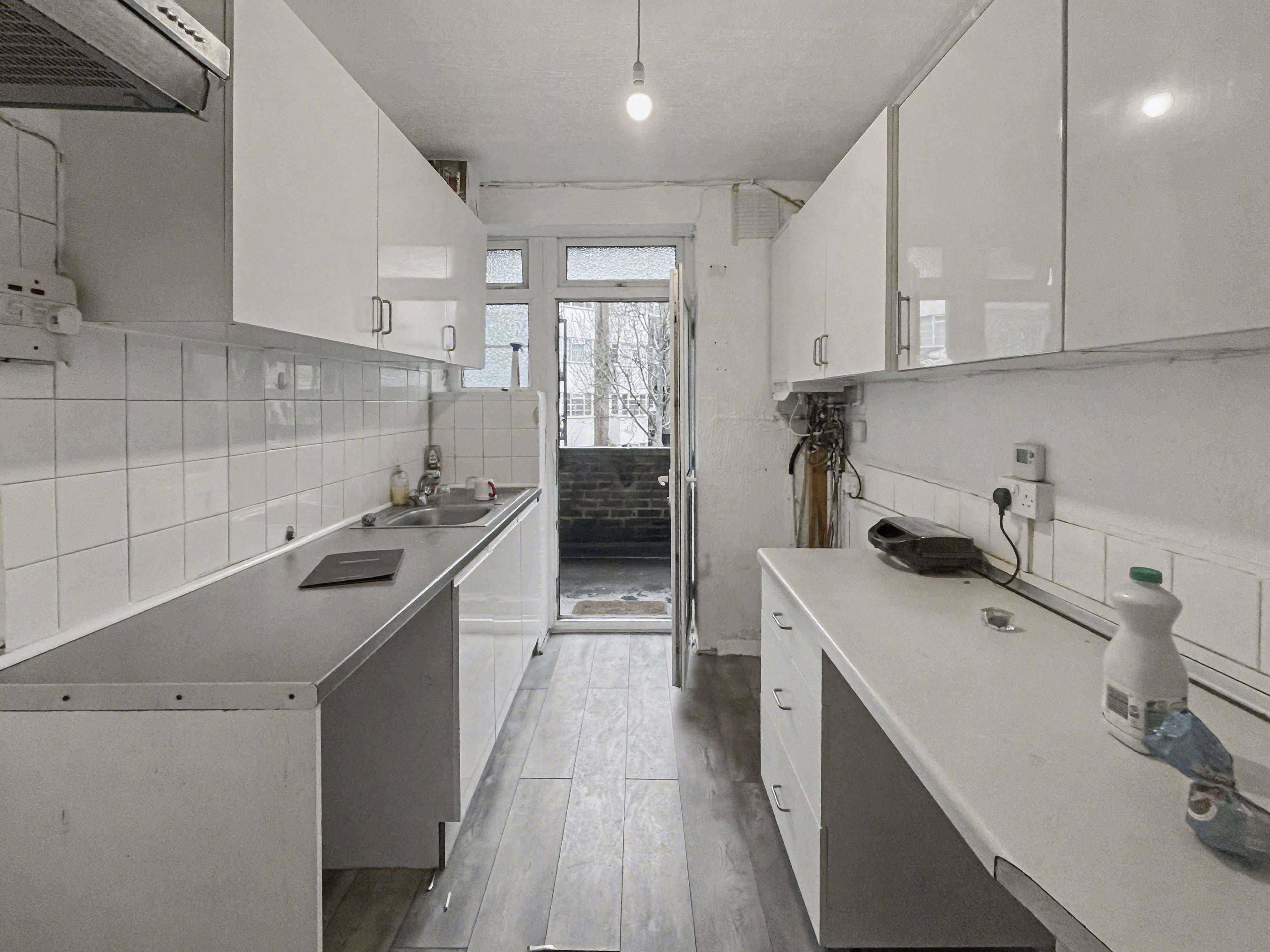 Flat 31 Goodwood Mansions, Stockwell Park Walk, Stockwell, London, SW9 0XZ