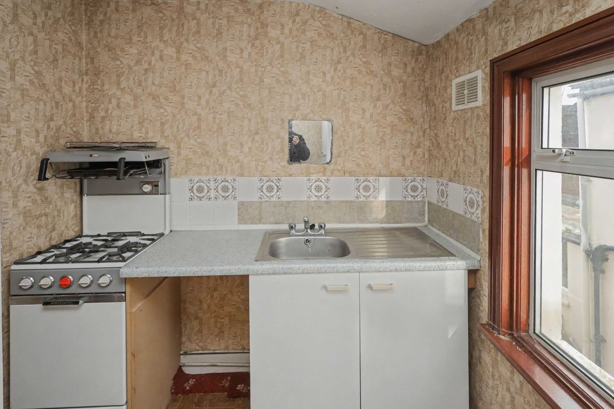 37 Redfern Road, Harlesden, London NW10 9LA