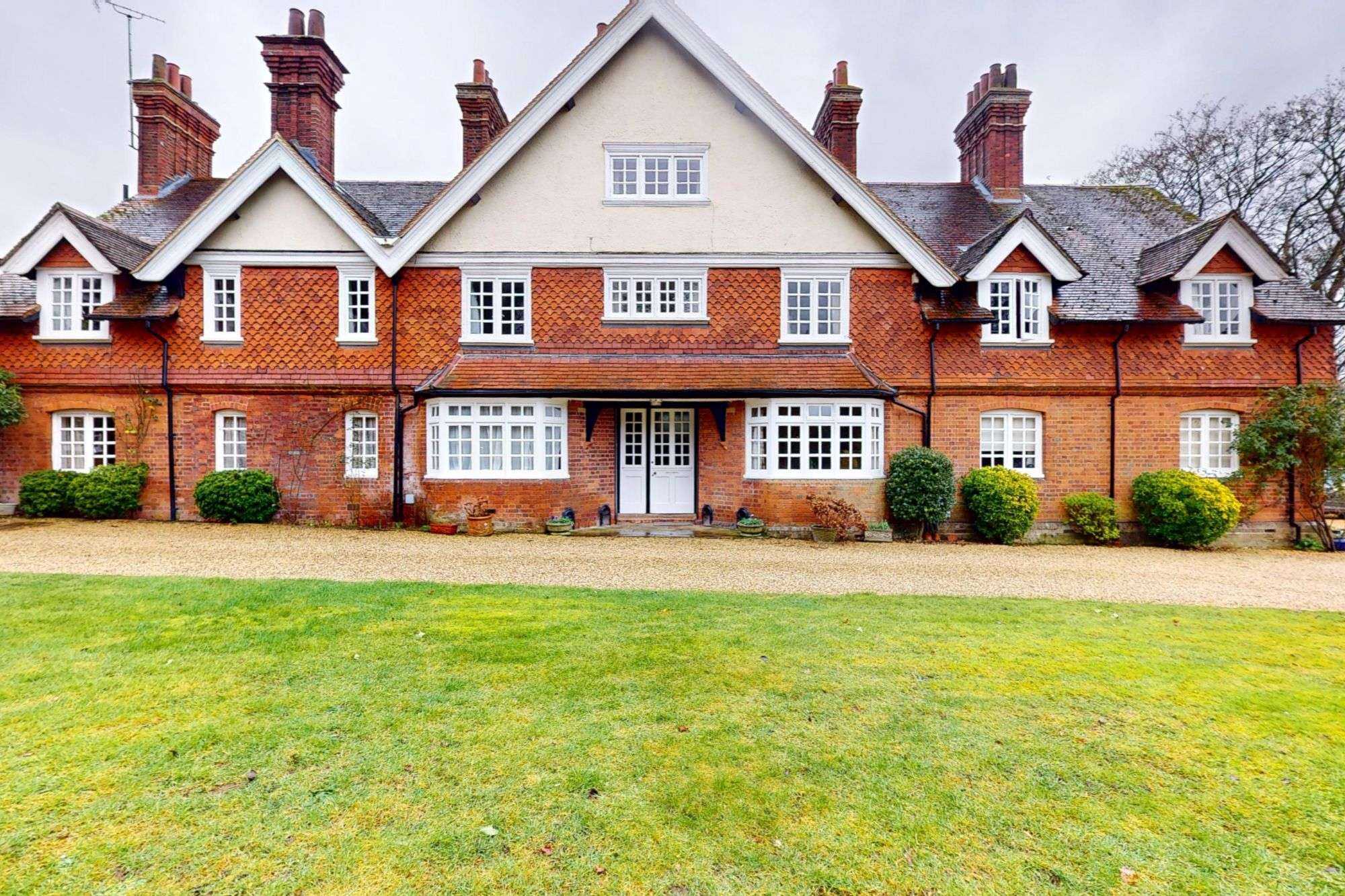 Rg10 9ld Chiltern Manor Flats, Backsideans, Wargrave, Berkshire RG10 8JR