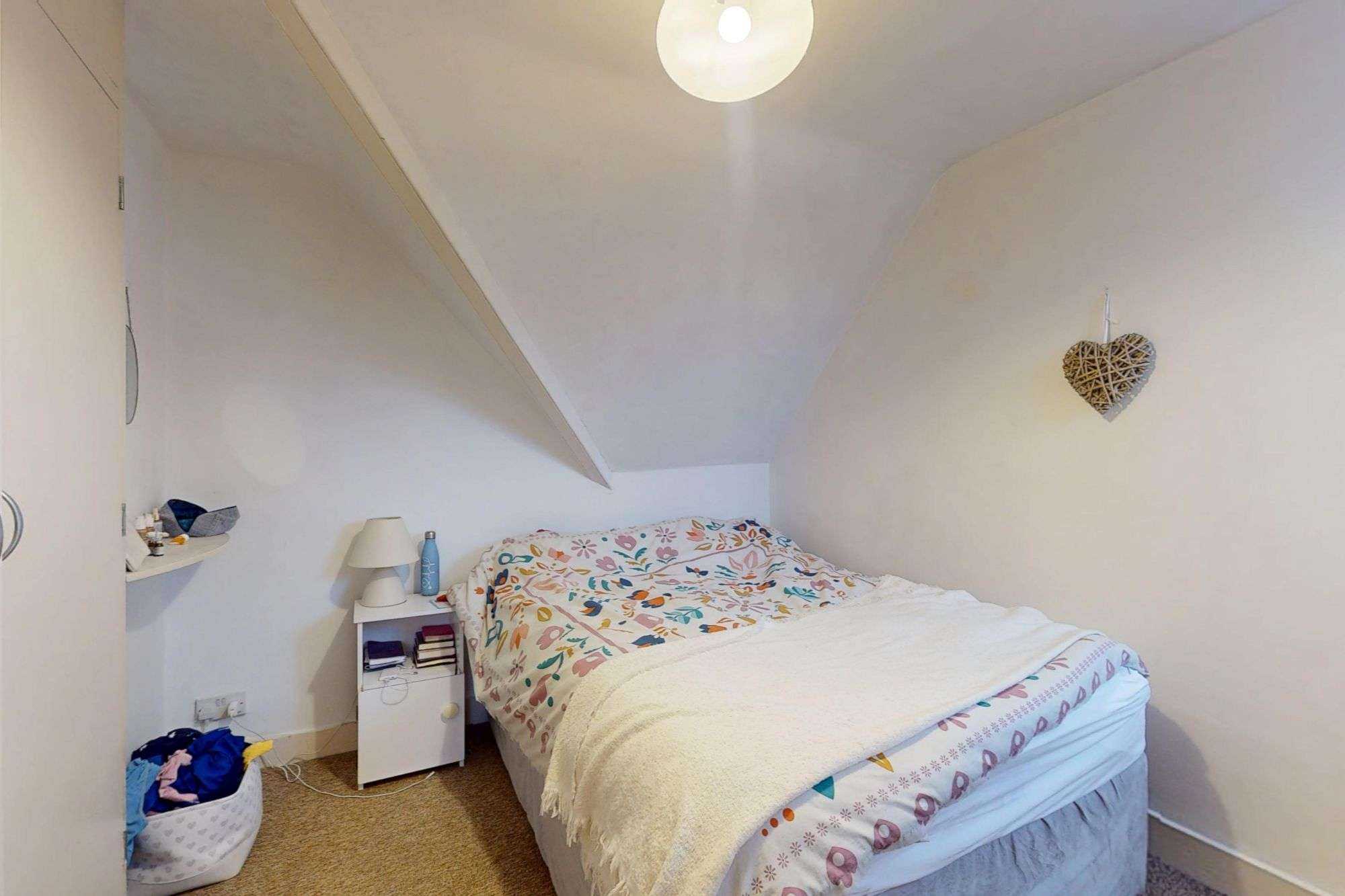 Rg10 9ld Chiltern Manor Flats, Backsideans, Wargrave, Berkshire RG10 8JR
