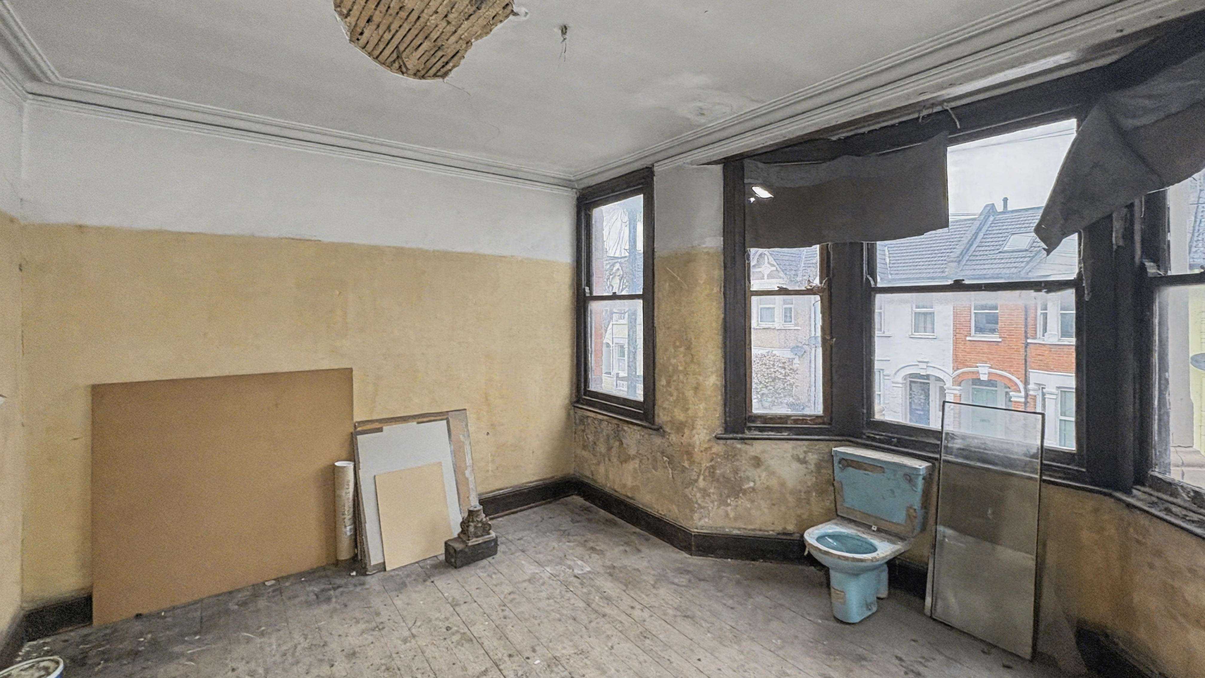 16 Strathville Road, Earlsfield, London, SW18 4QZ