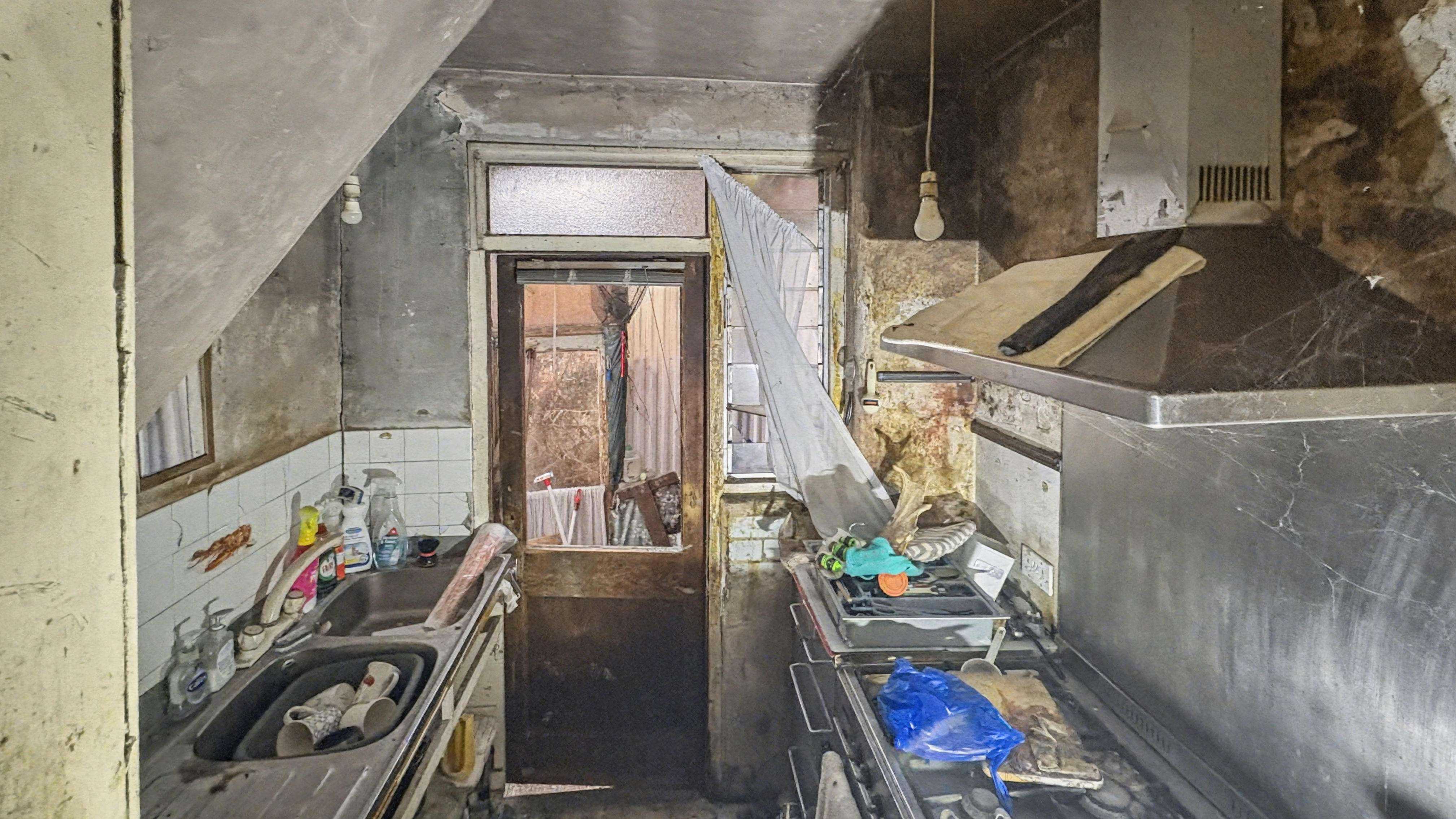 16 Strathville Road, Earlsfield, London, SW18 4QZ