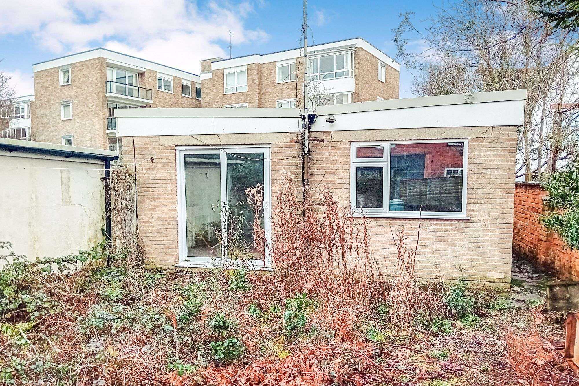 The Porter's Lodge, Queen's Court, Queen's Road, Cheltenham, GL50 2LU