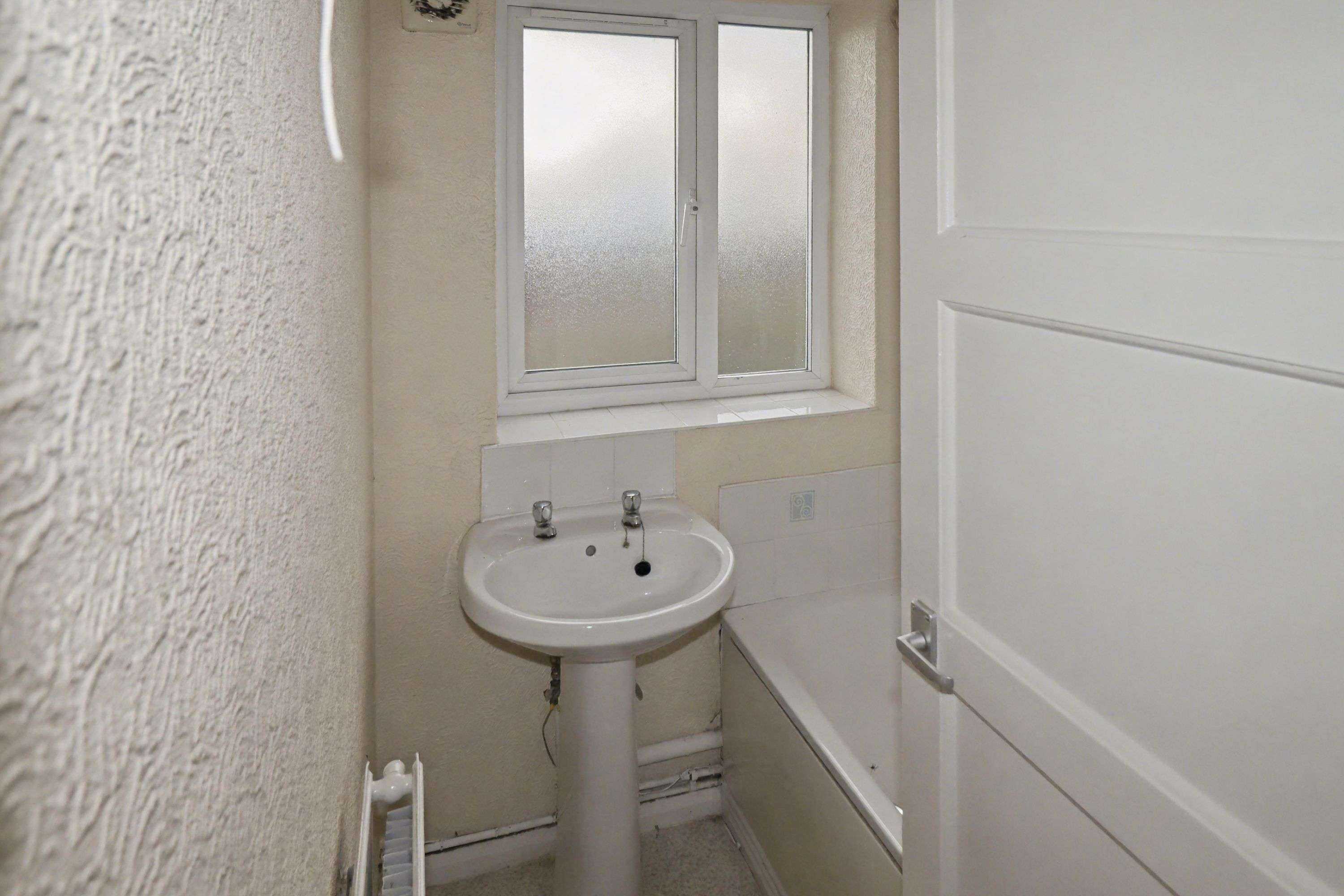 44 Windermere Road, Middleton, M24 5RD