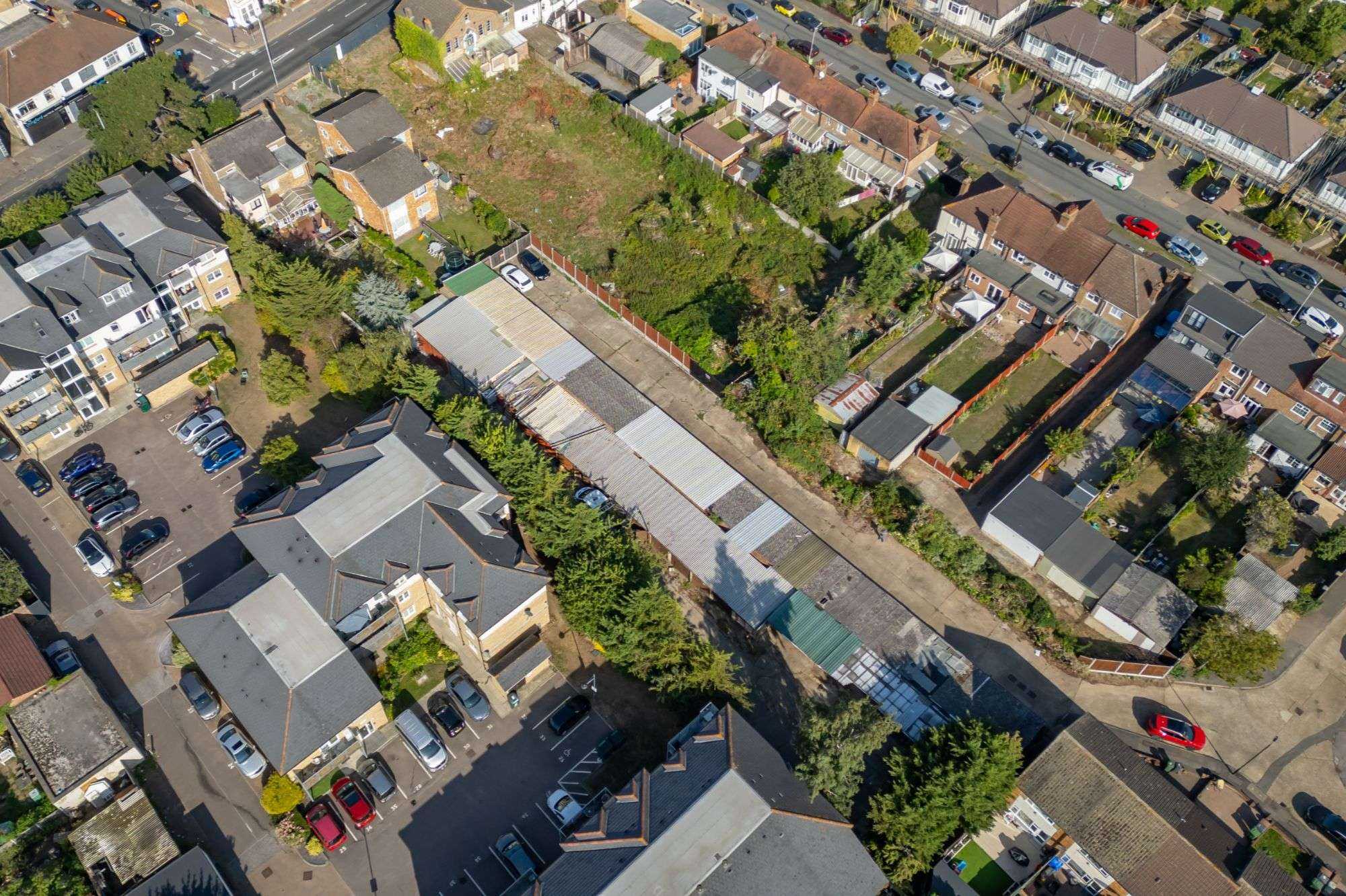 Land and garages rear of 10 Chingford Mount Road, London E4 9AB