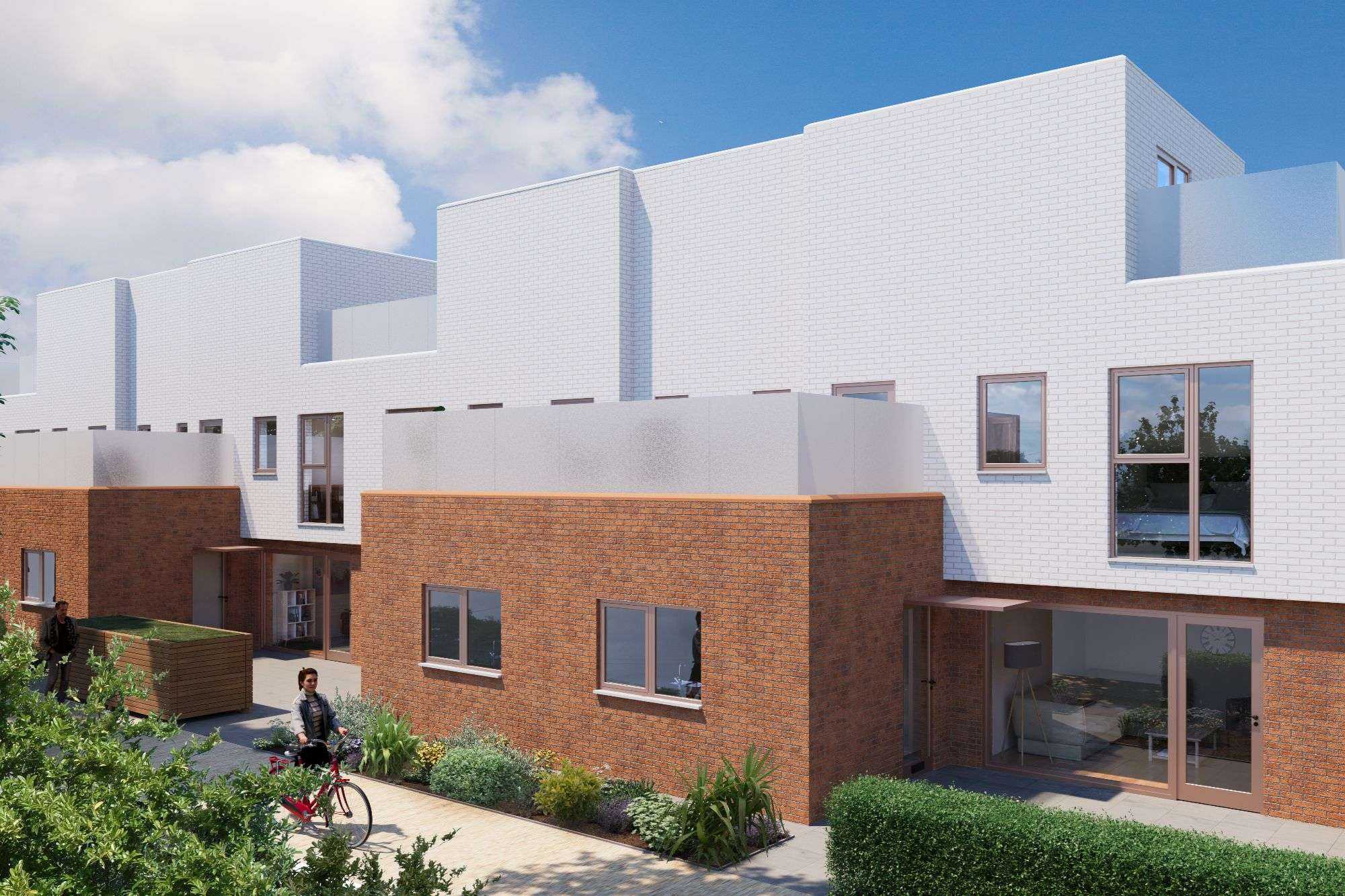 Land and garages rear of 10 Chingford Mount Road, London E4 9AB