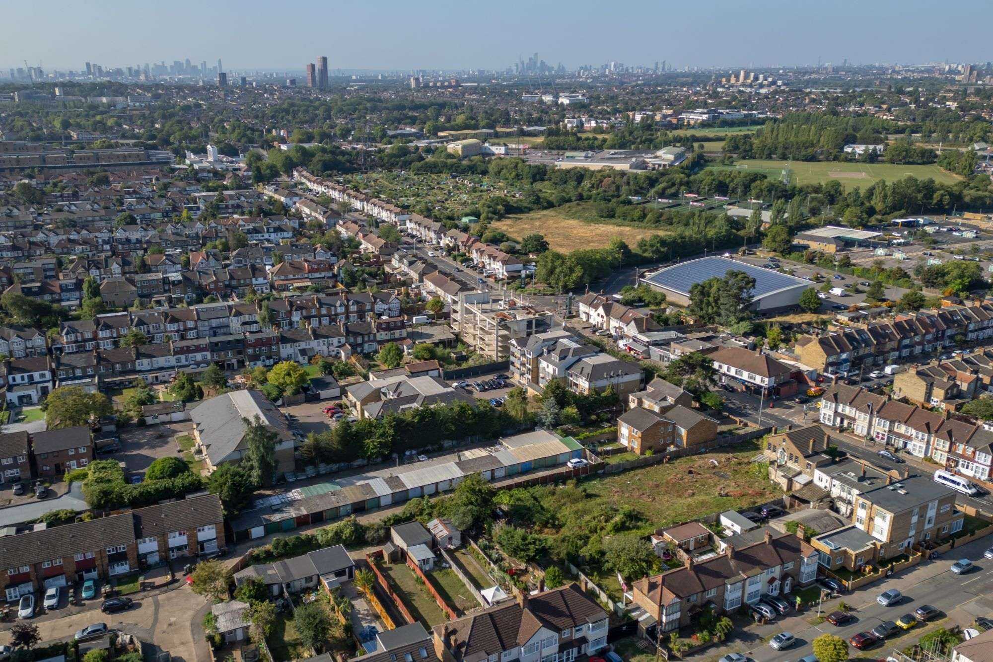 Land and garages rear of 10 Chingford Mount Road, London E4 9AB