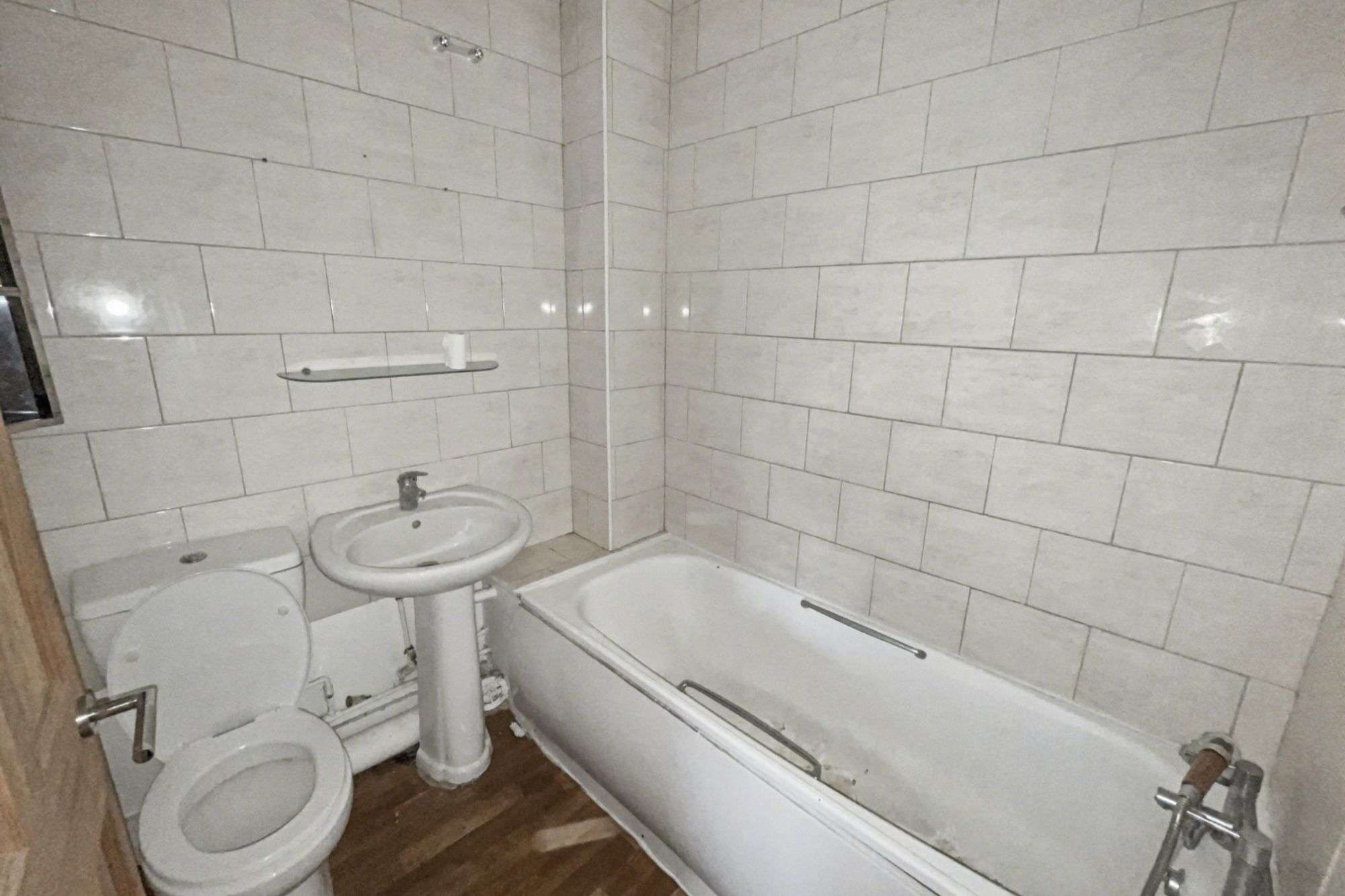 50c Cathnor Road, Shepherds Bush, London W12 9JA