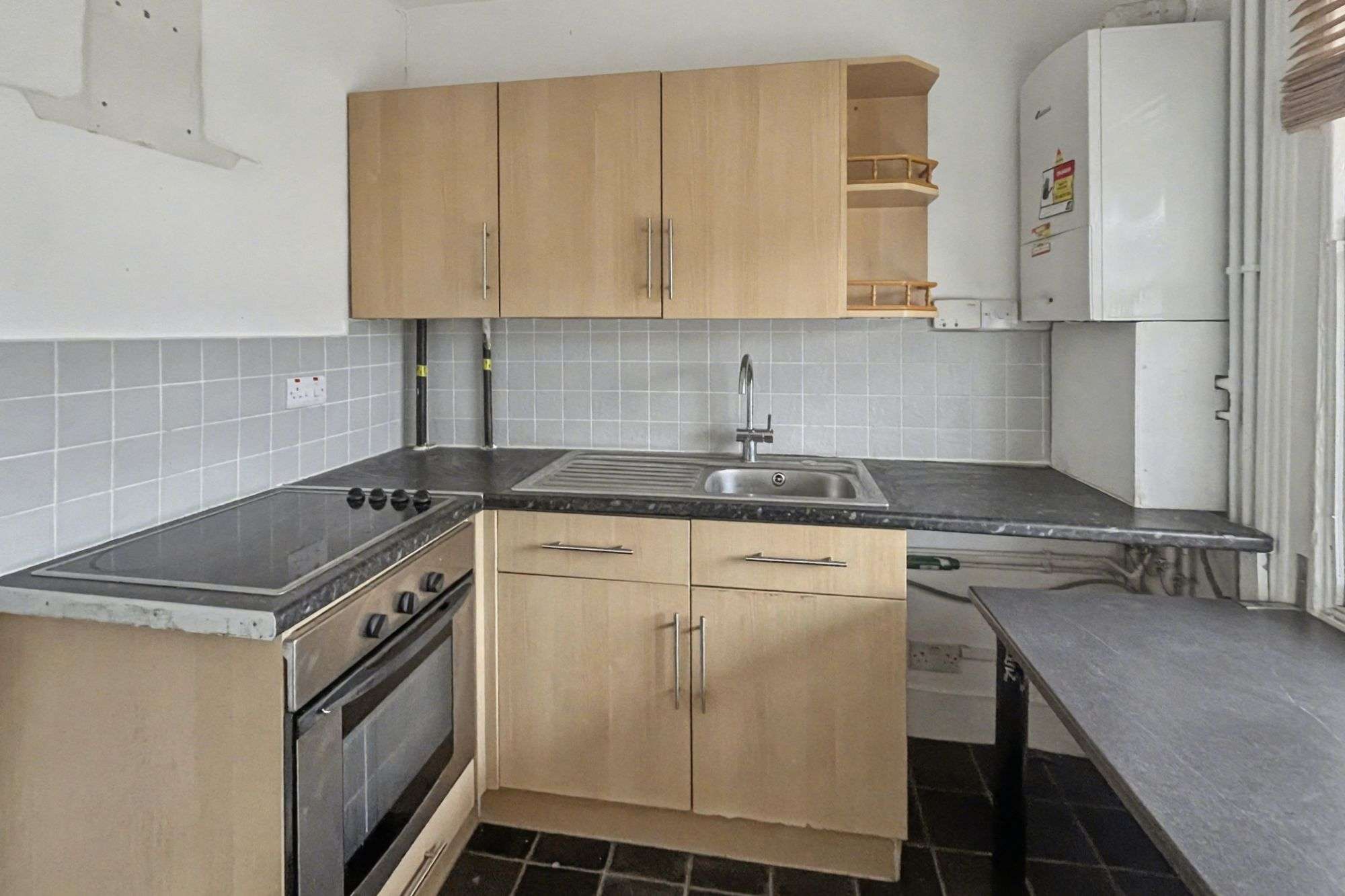 50c Cathnor Road, Shepherds Bush, London W12 9JA