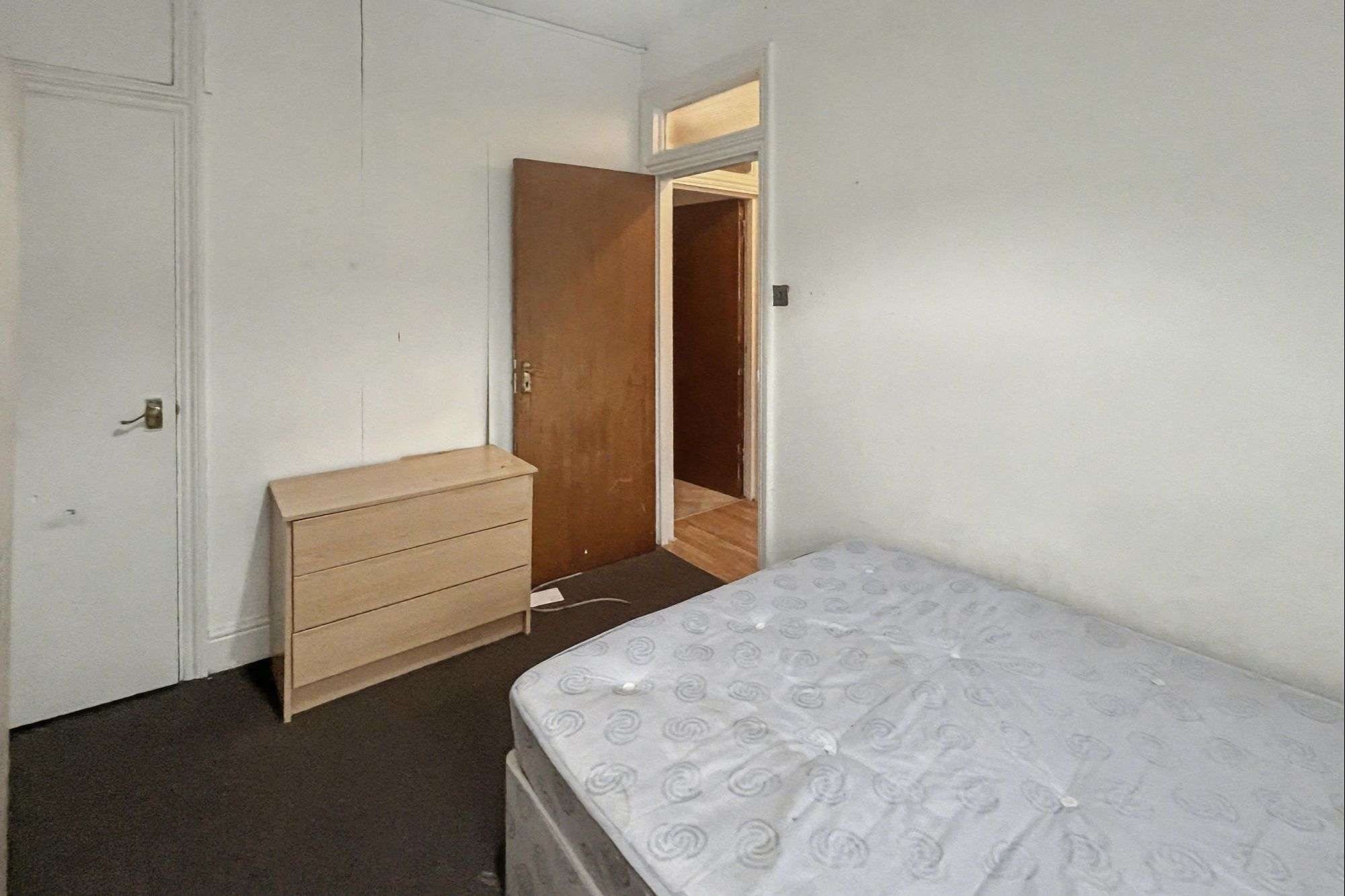 Flat 2, 7 Dunheved Road South Thornton Heath CR7 6AD