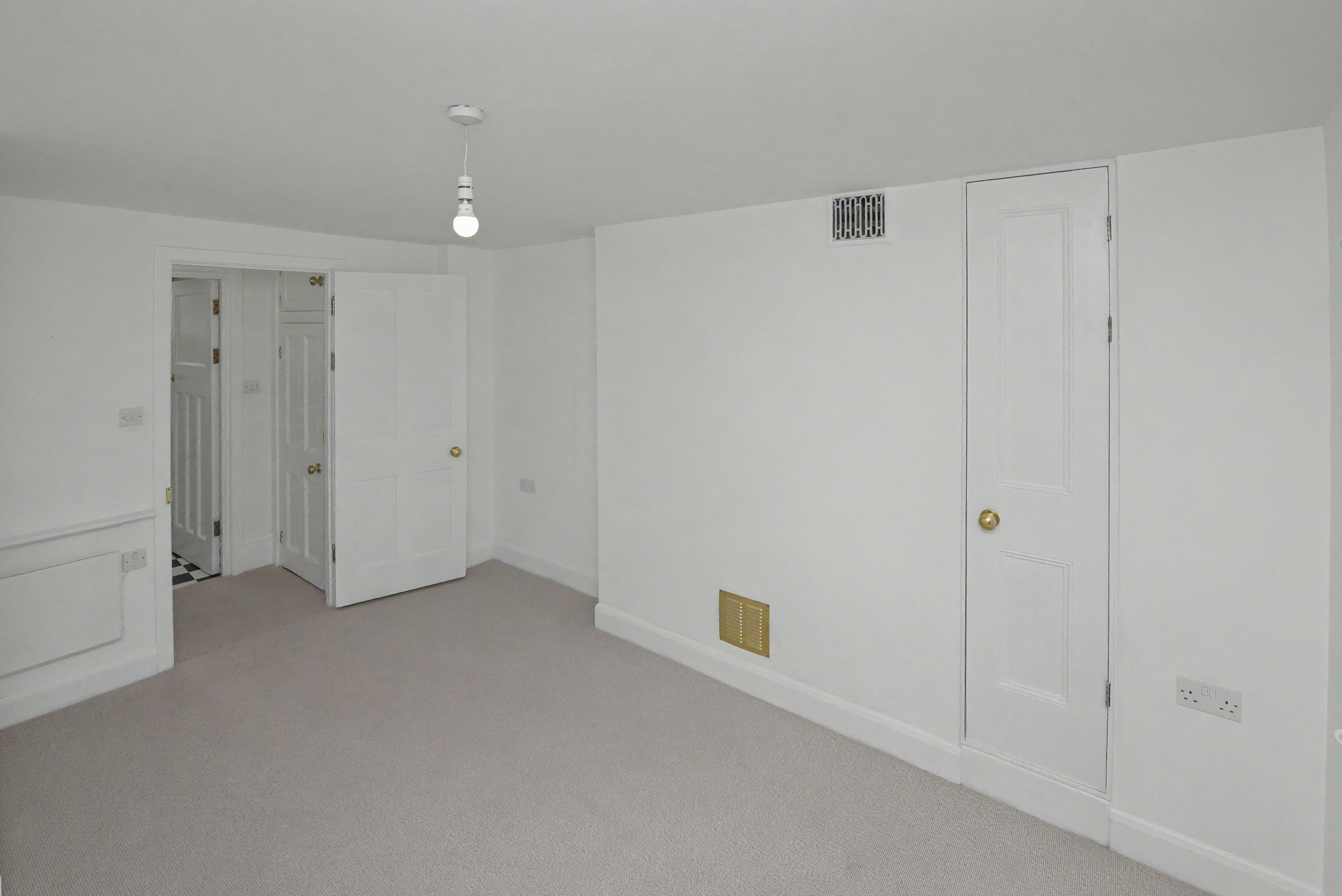 Flat 1, 7A Caledonian Road, Islington, London N1 9DX