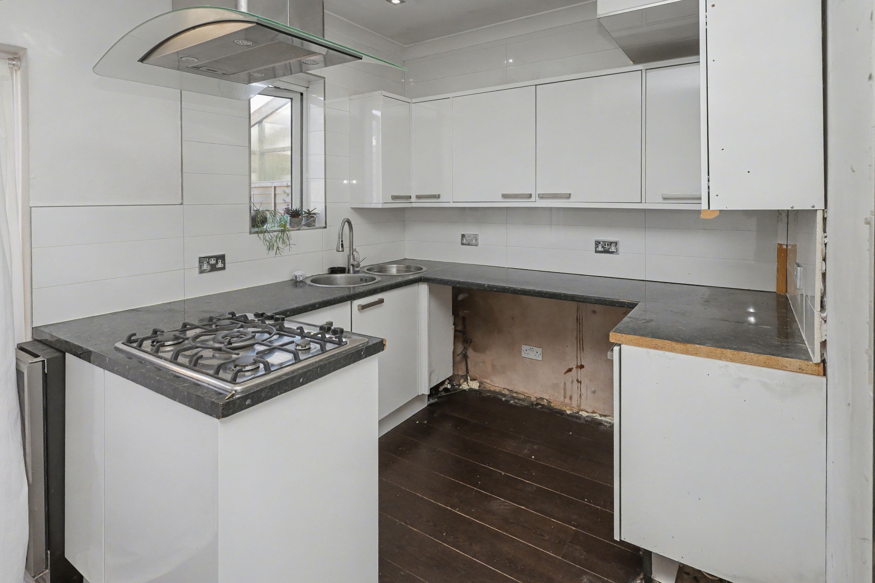 118 Lodge Crescent, Waltham Cross, Hertfordshire, EN8 8BJ